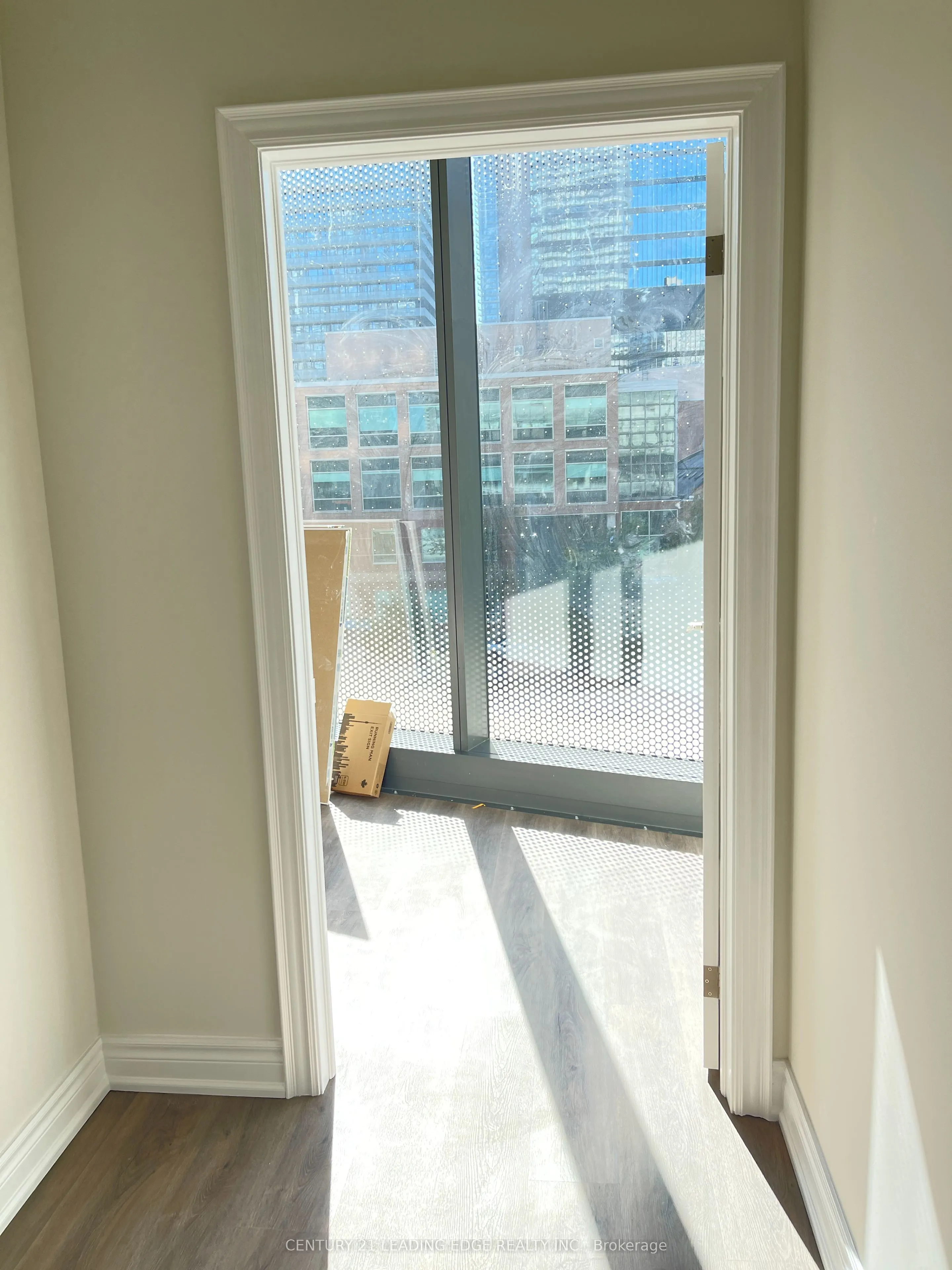 15 Wellesley Street W, #223
