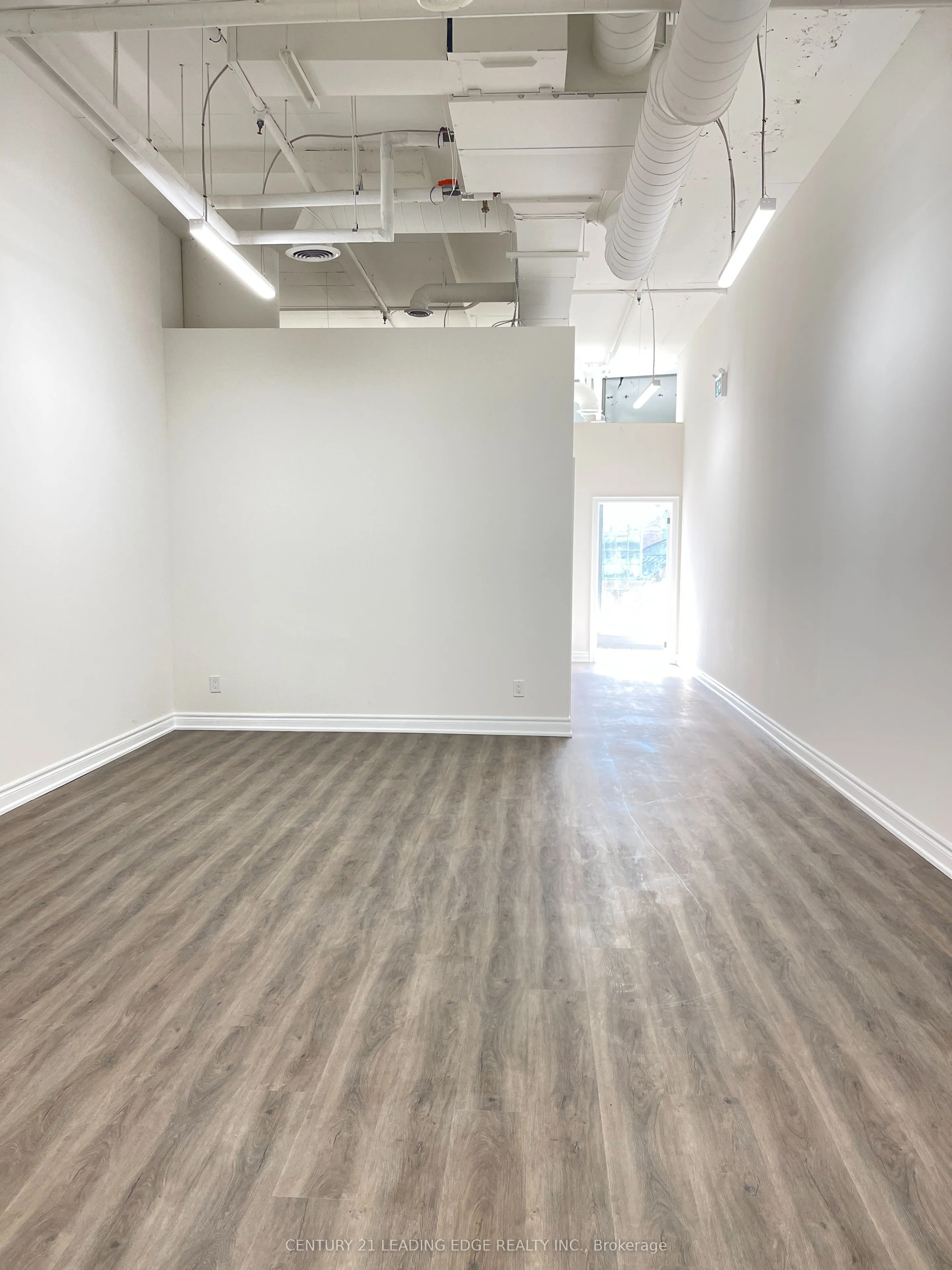 15 Wellesley Street W, #223