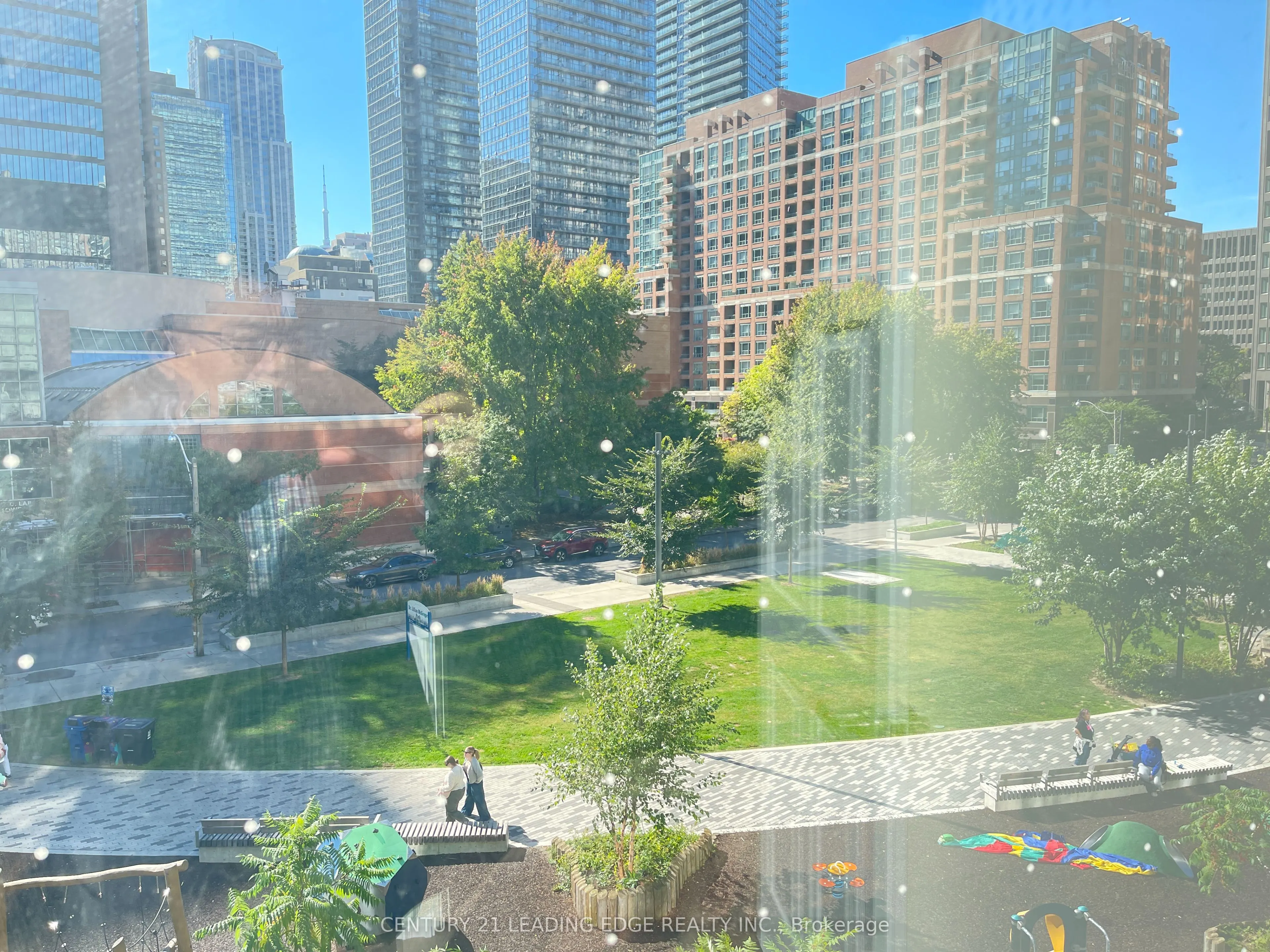 15 Wellesley Street W, #223