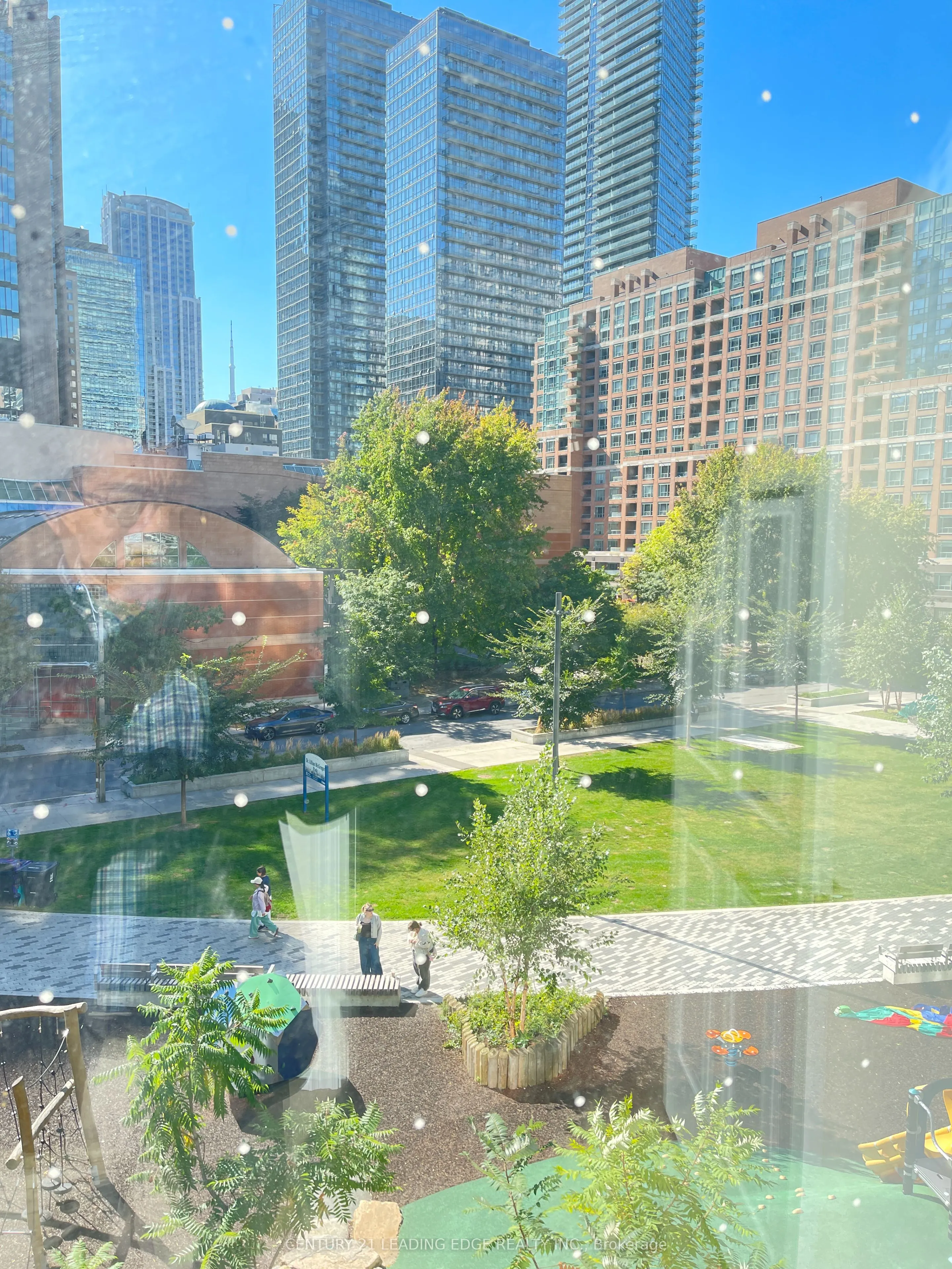 15 Wellesley Street W, #223
