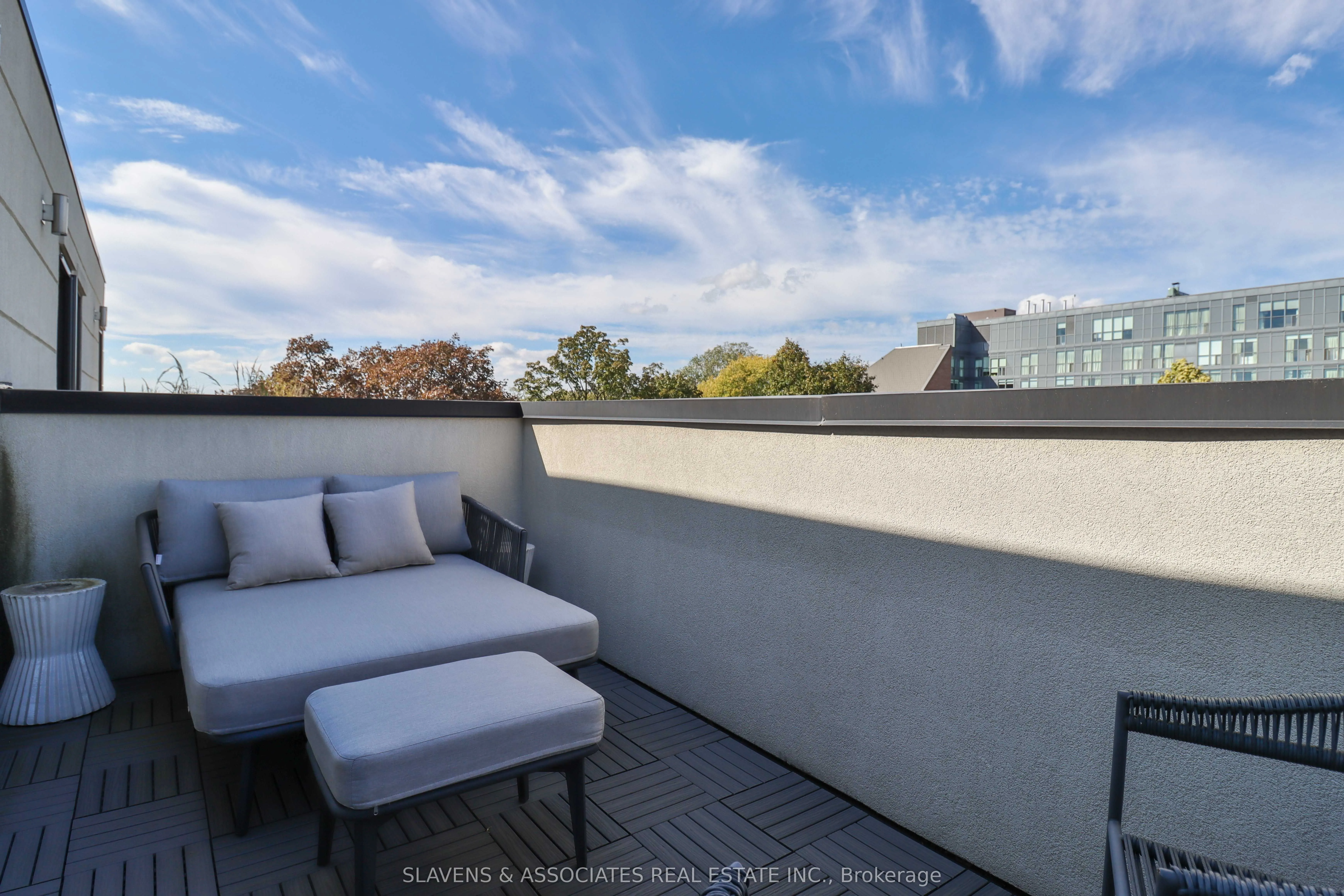 51B Burnaby Boulevard