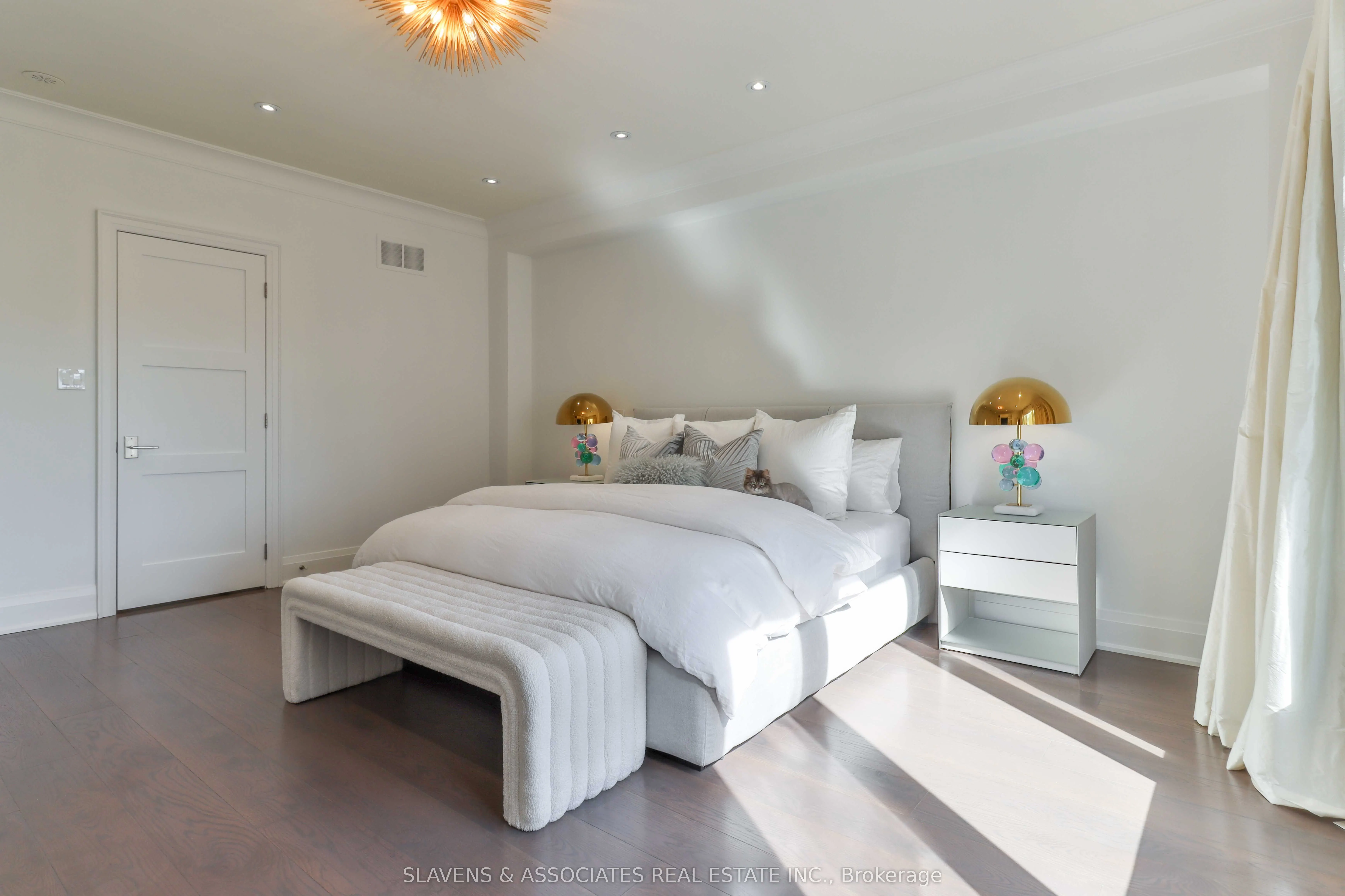 51B Burnaby Boulevard