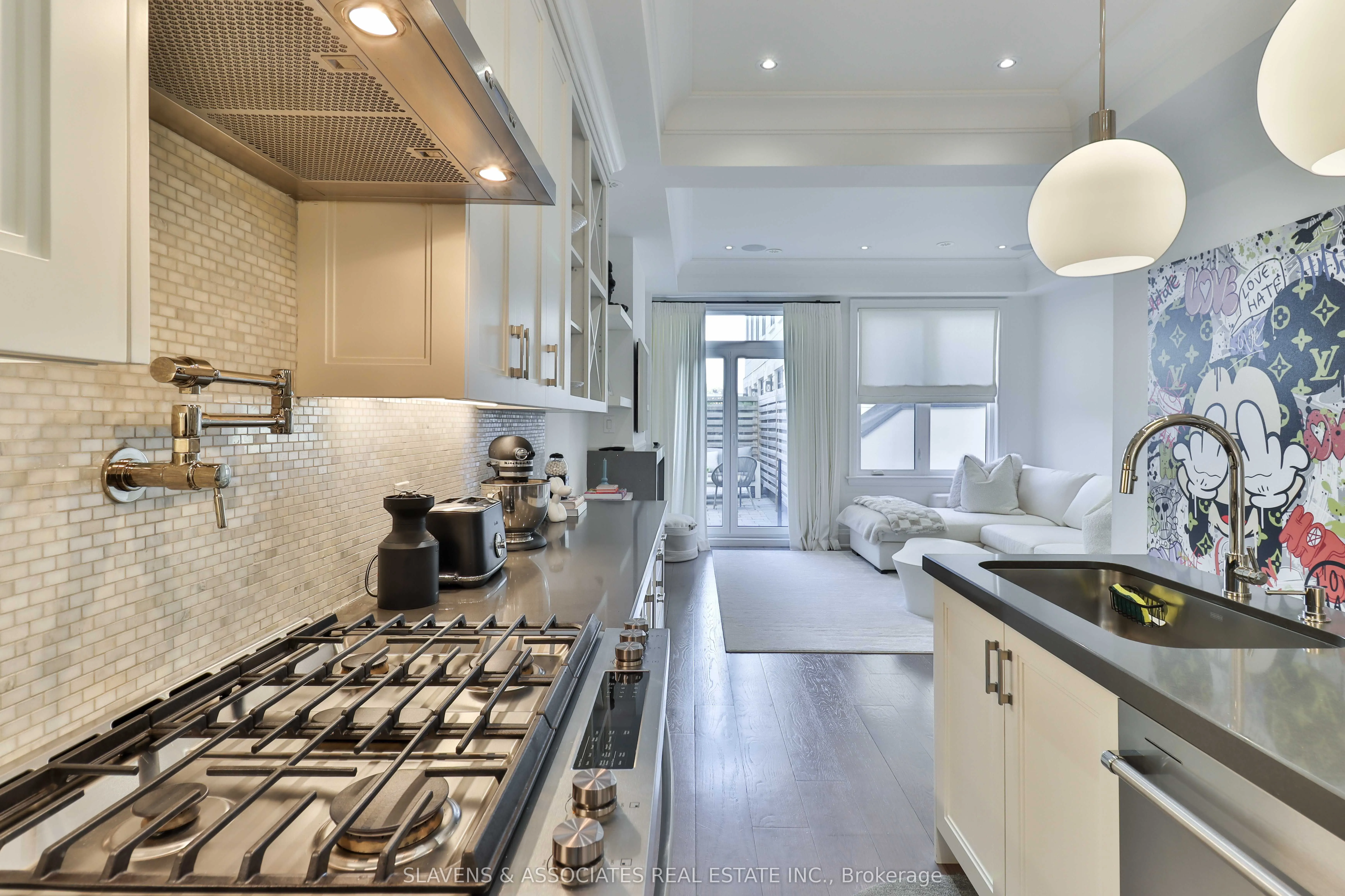51B Burnaby Boulevard