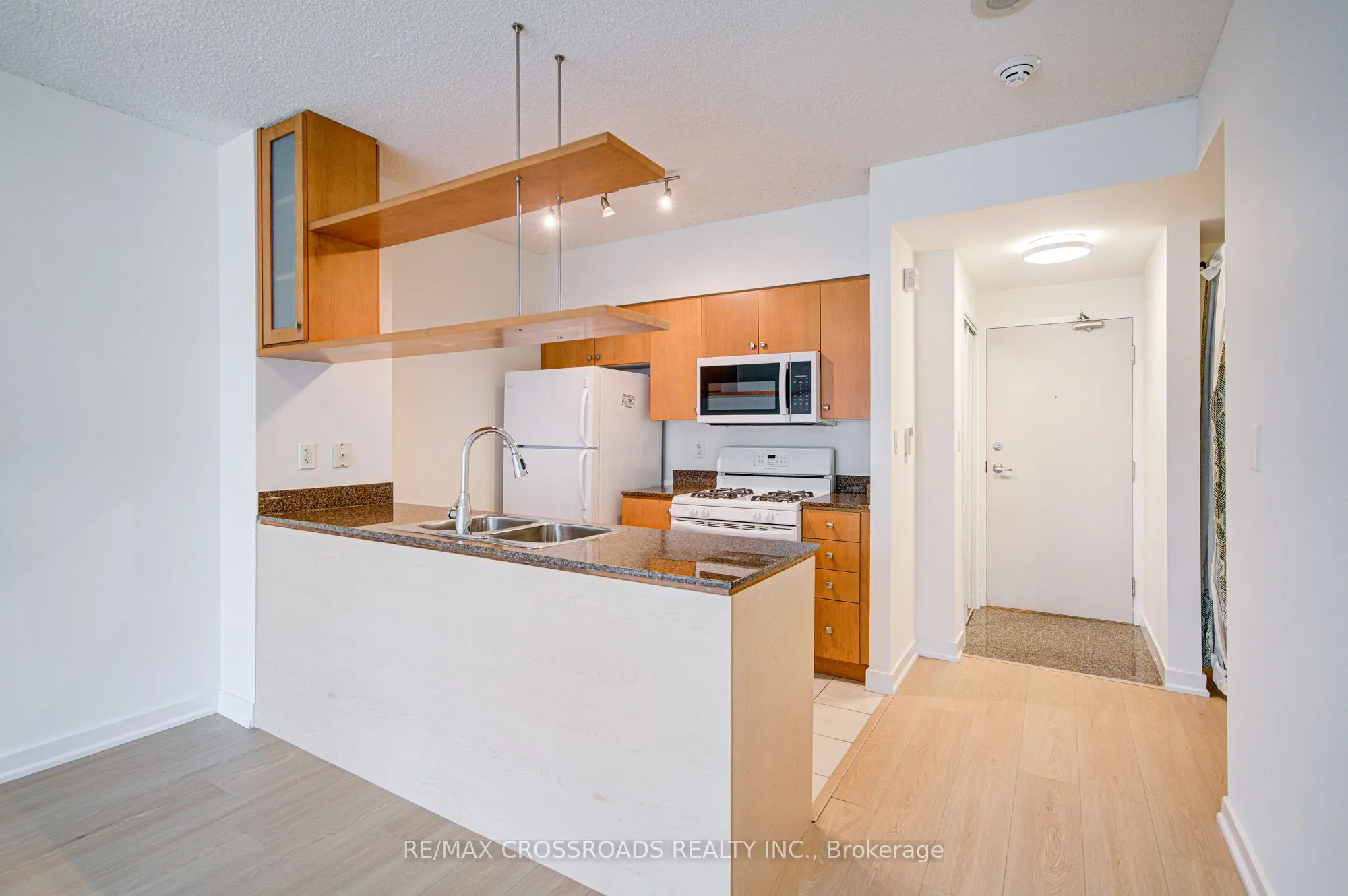 10 Navy Wharf Court, #901