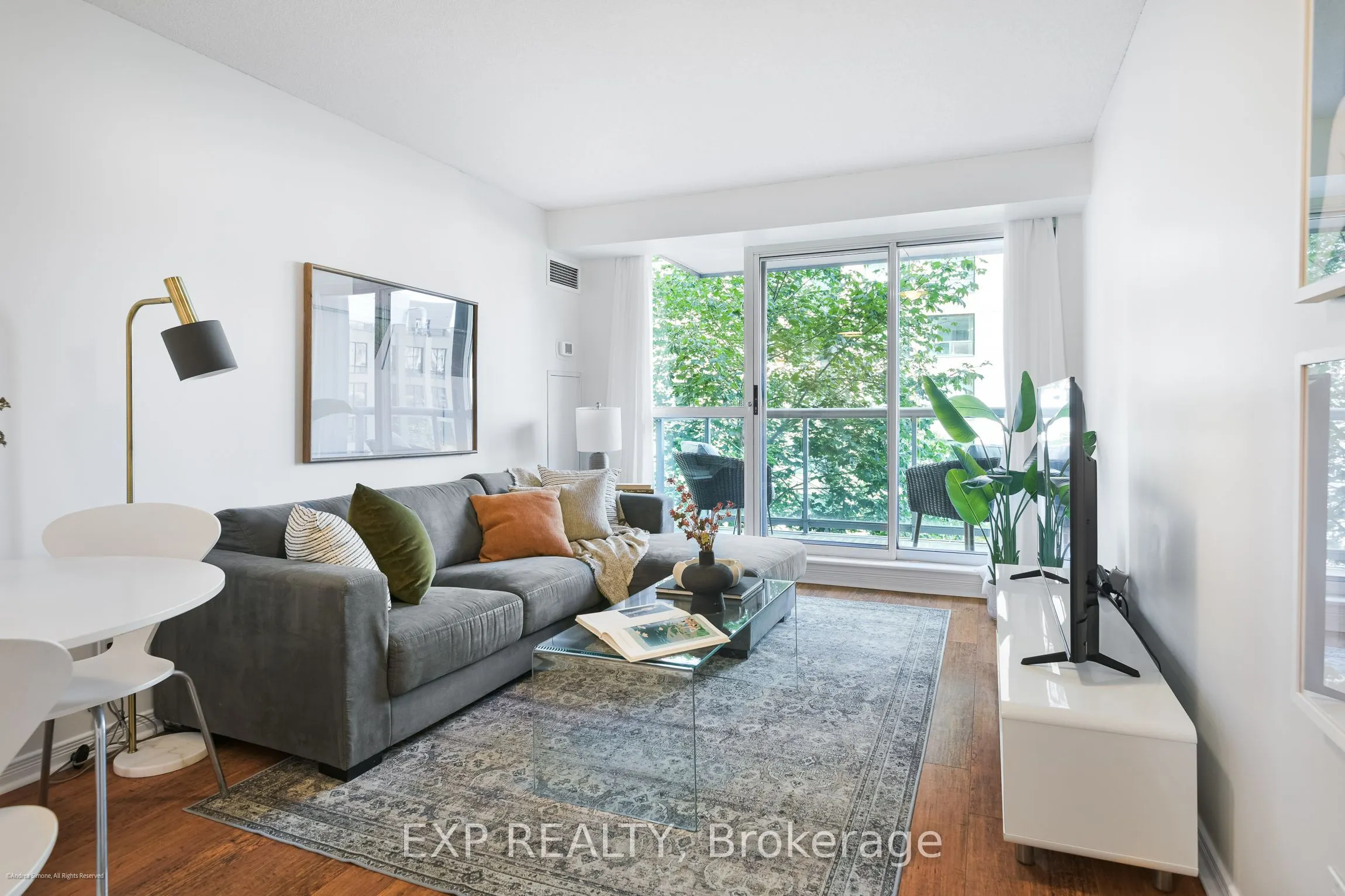 109 Front Street E, #527