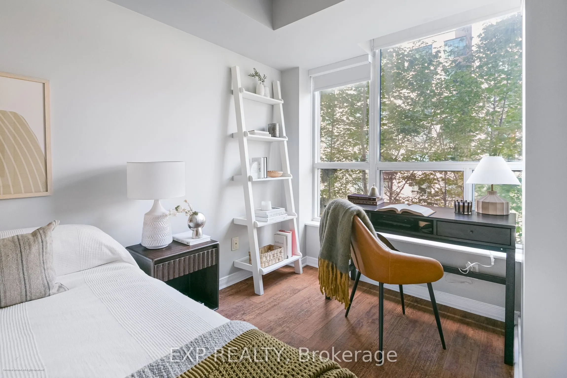 109 Front Street E, #527