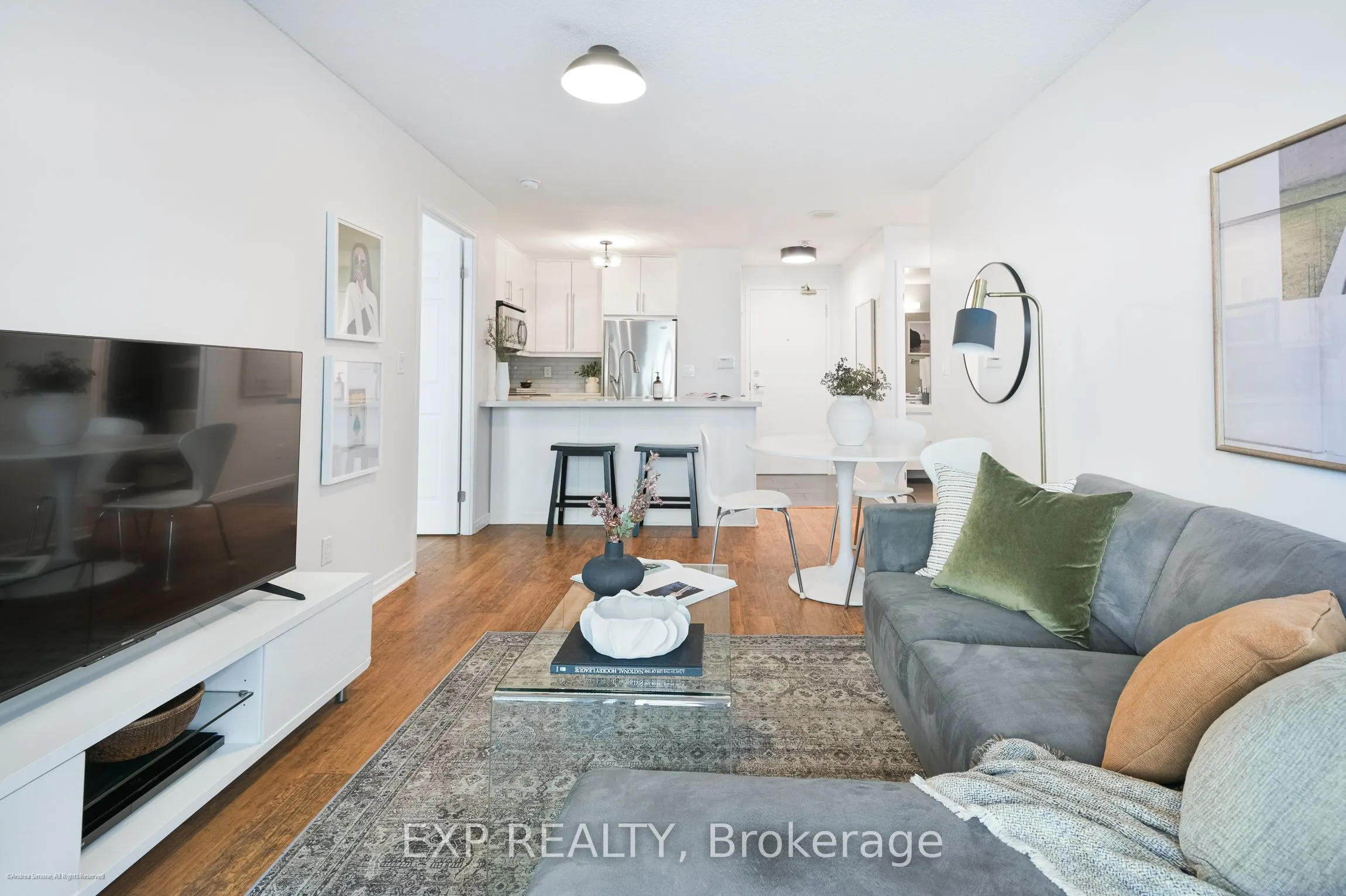 109 Front Street E, #527