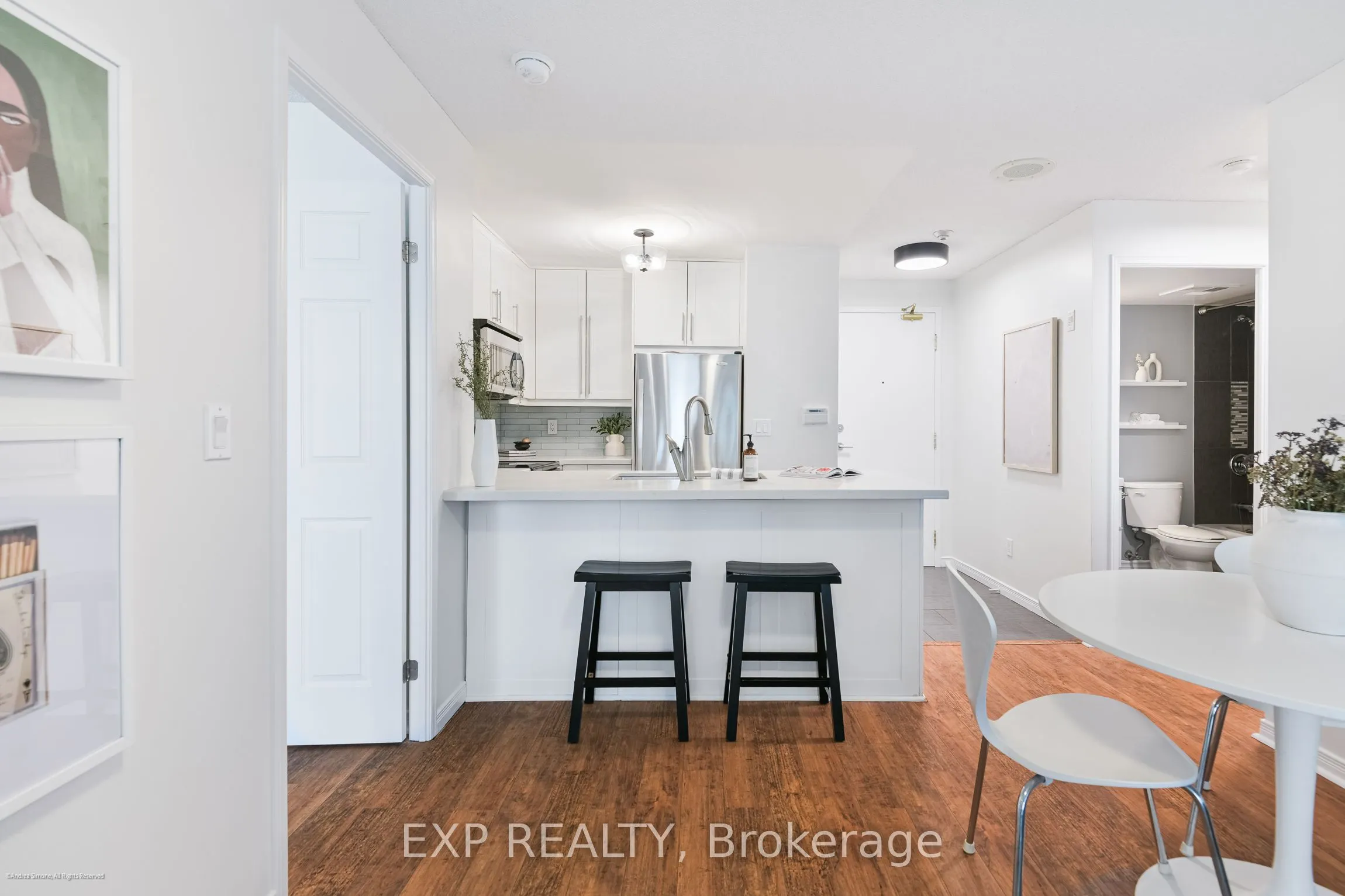 109 Front Street E, #527