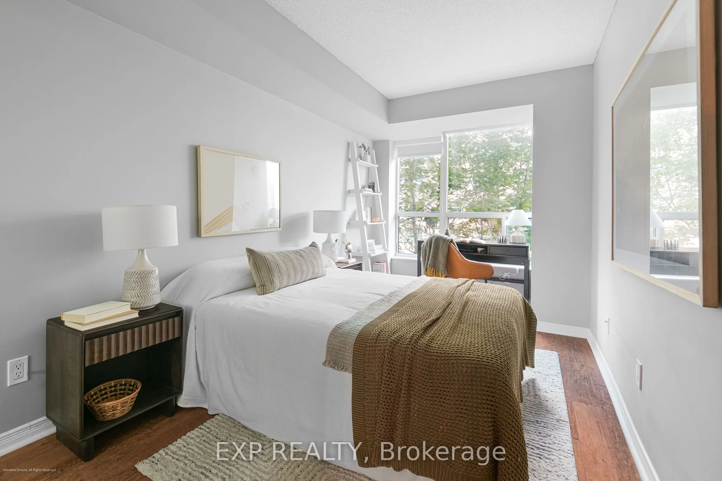 109 Front Street E, #527