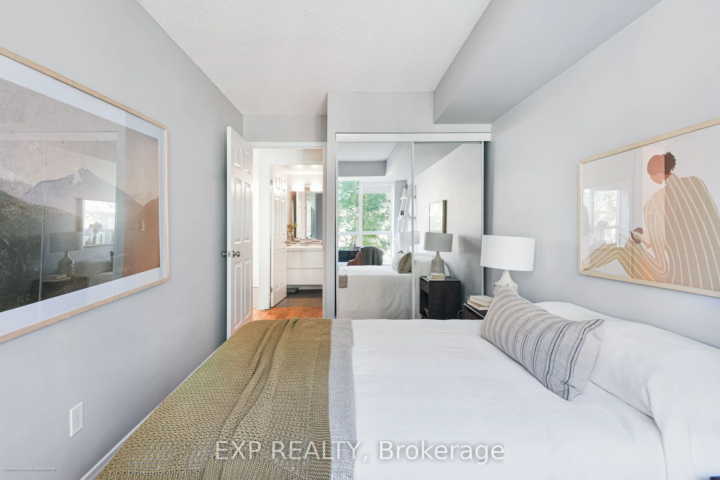 109 Front Street E, #527