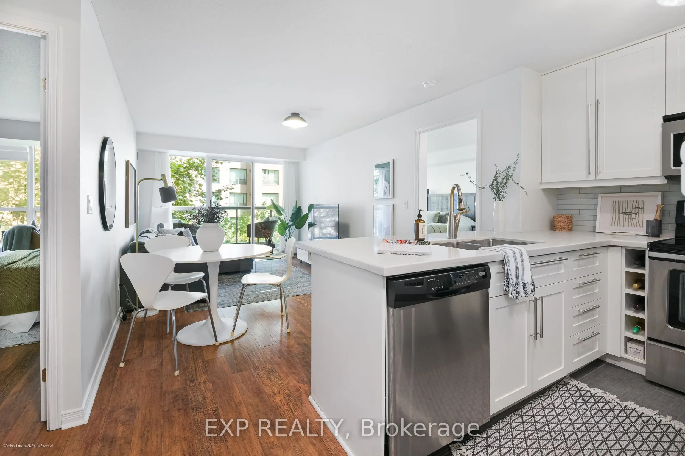 109 Front Street E, #527