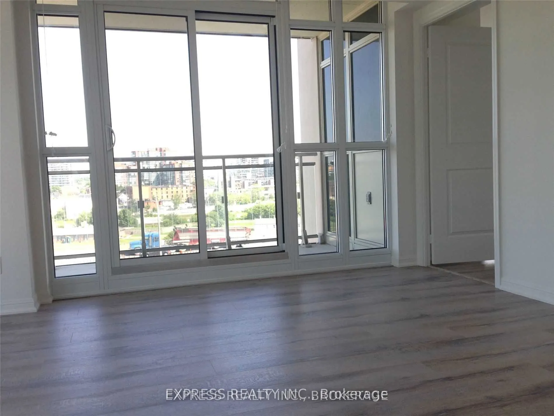 35 Bastion Street, #1517