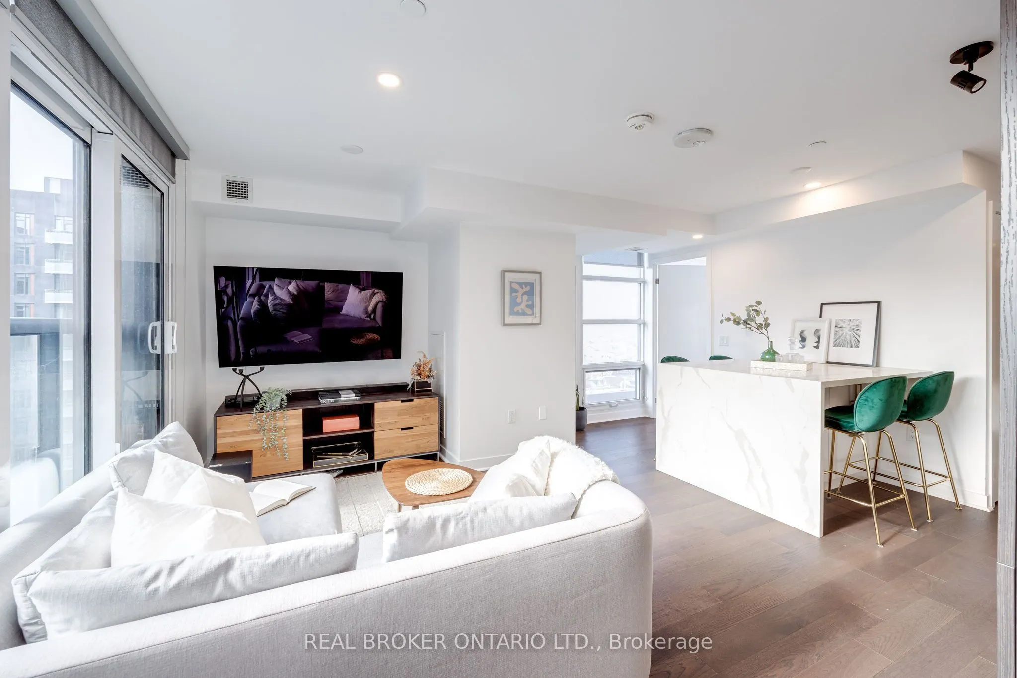 501 Adelaide Street W, #1308