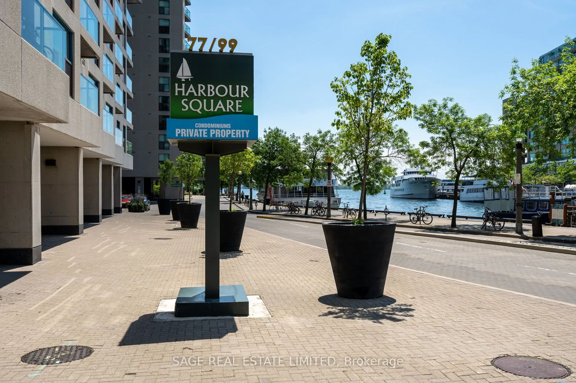 99 Harbour Square