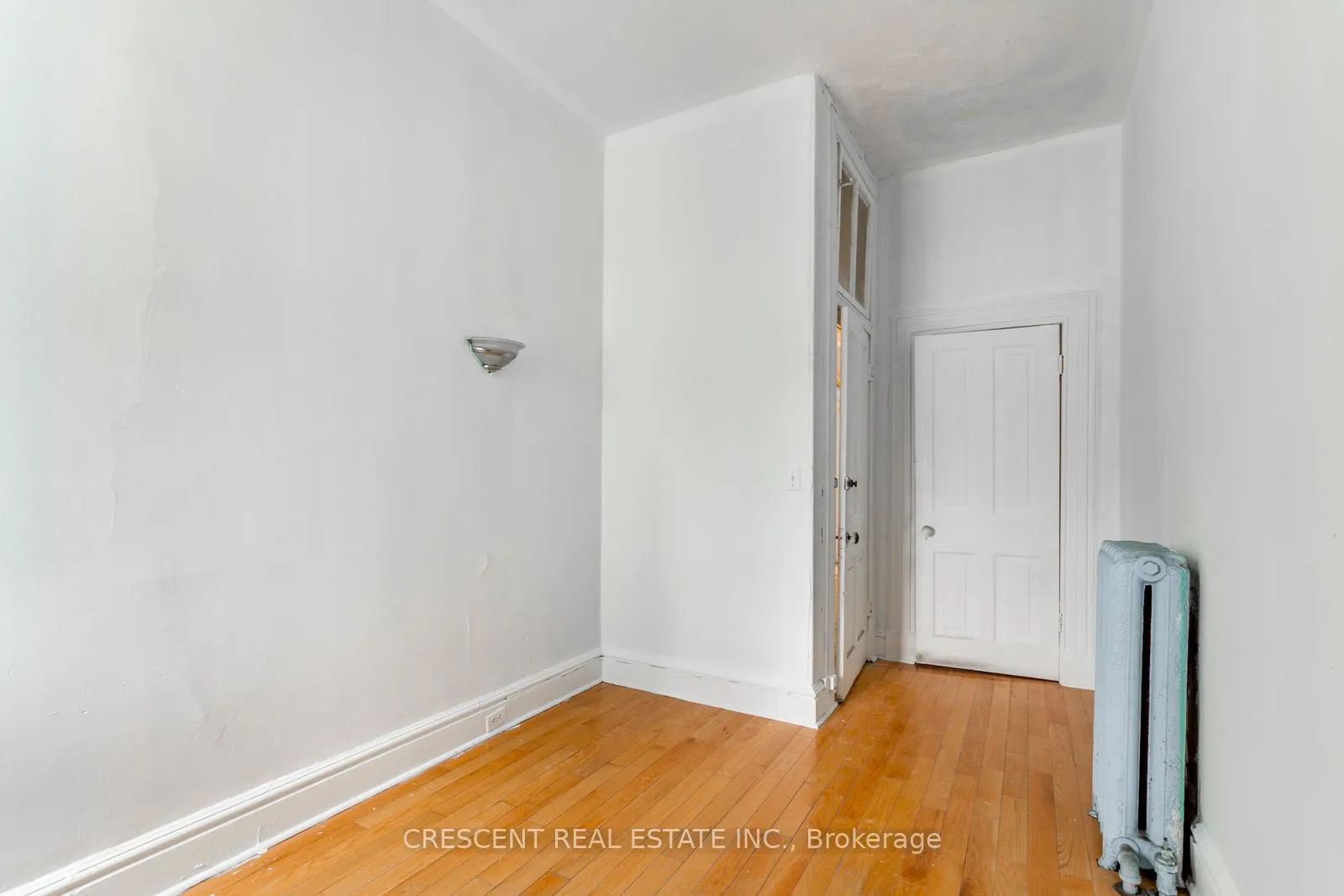414 Queen Street W