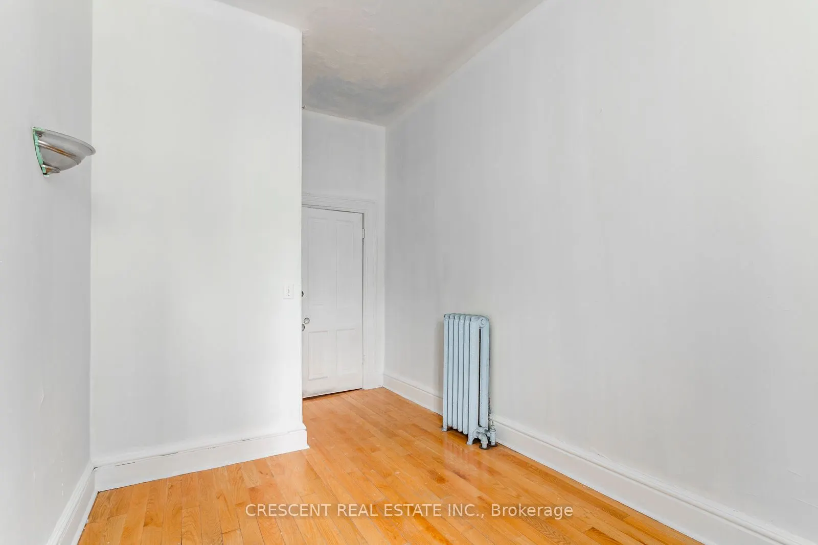414 Queen Street W