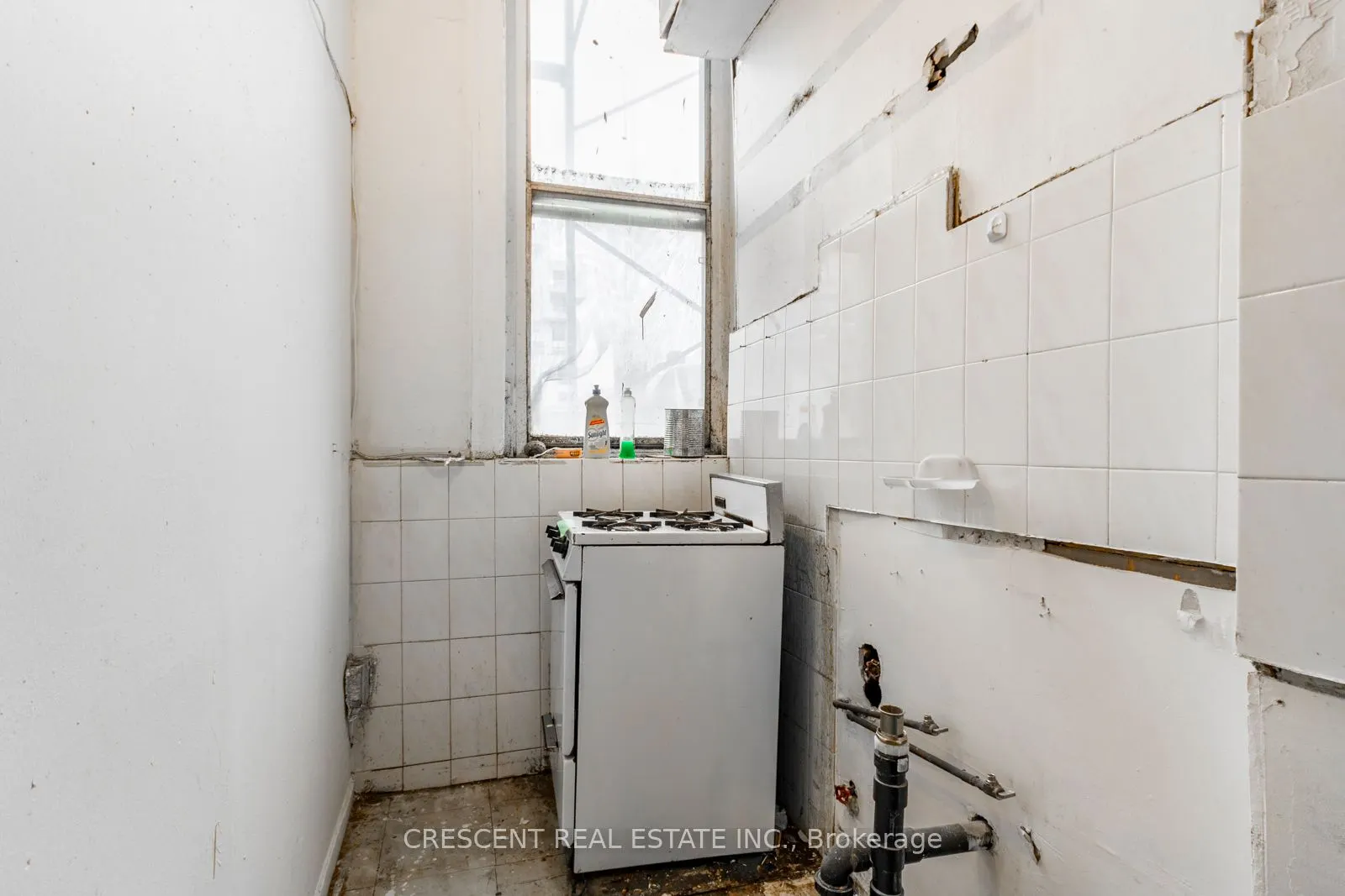 414 Queen Street W