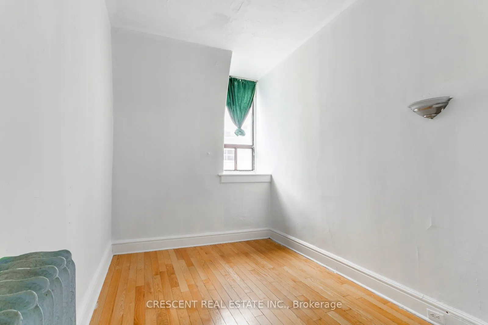 414 Queen Street W