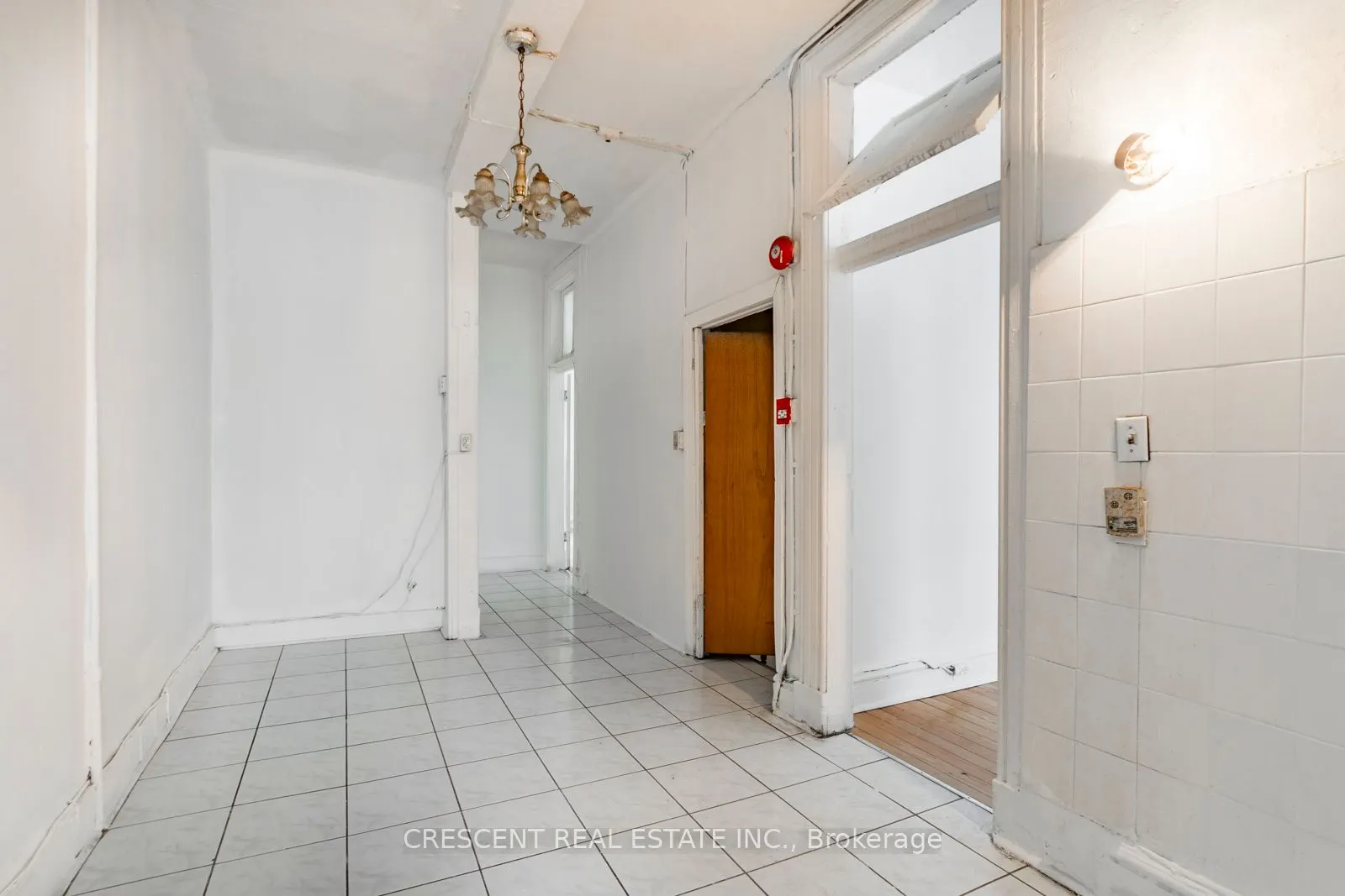 414 Queen Street W