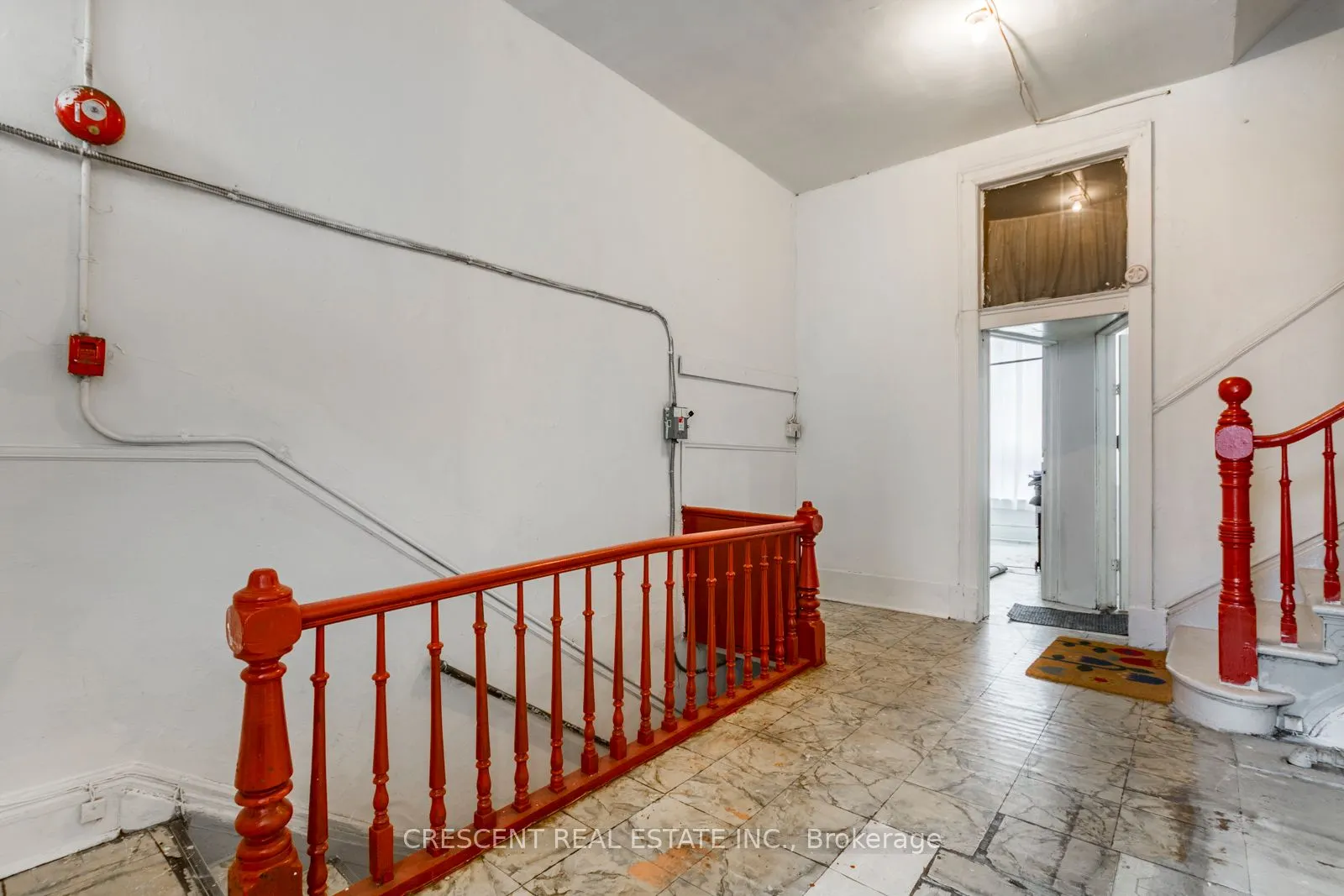 414 Queen Street W