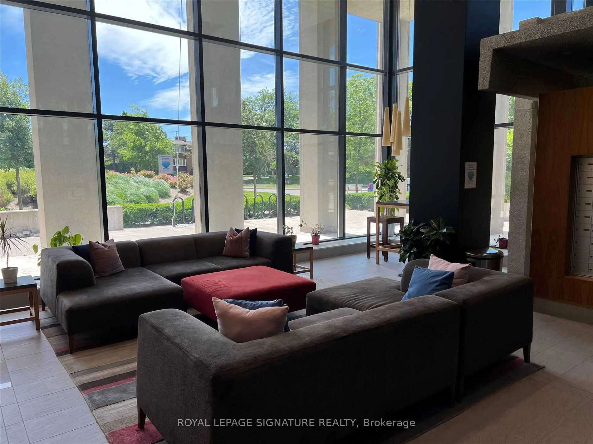 75 The Donway W, #1404