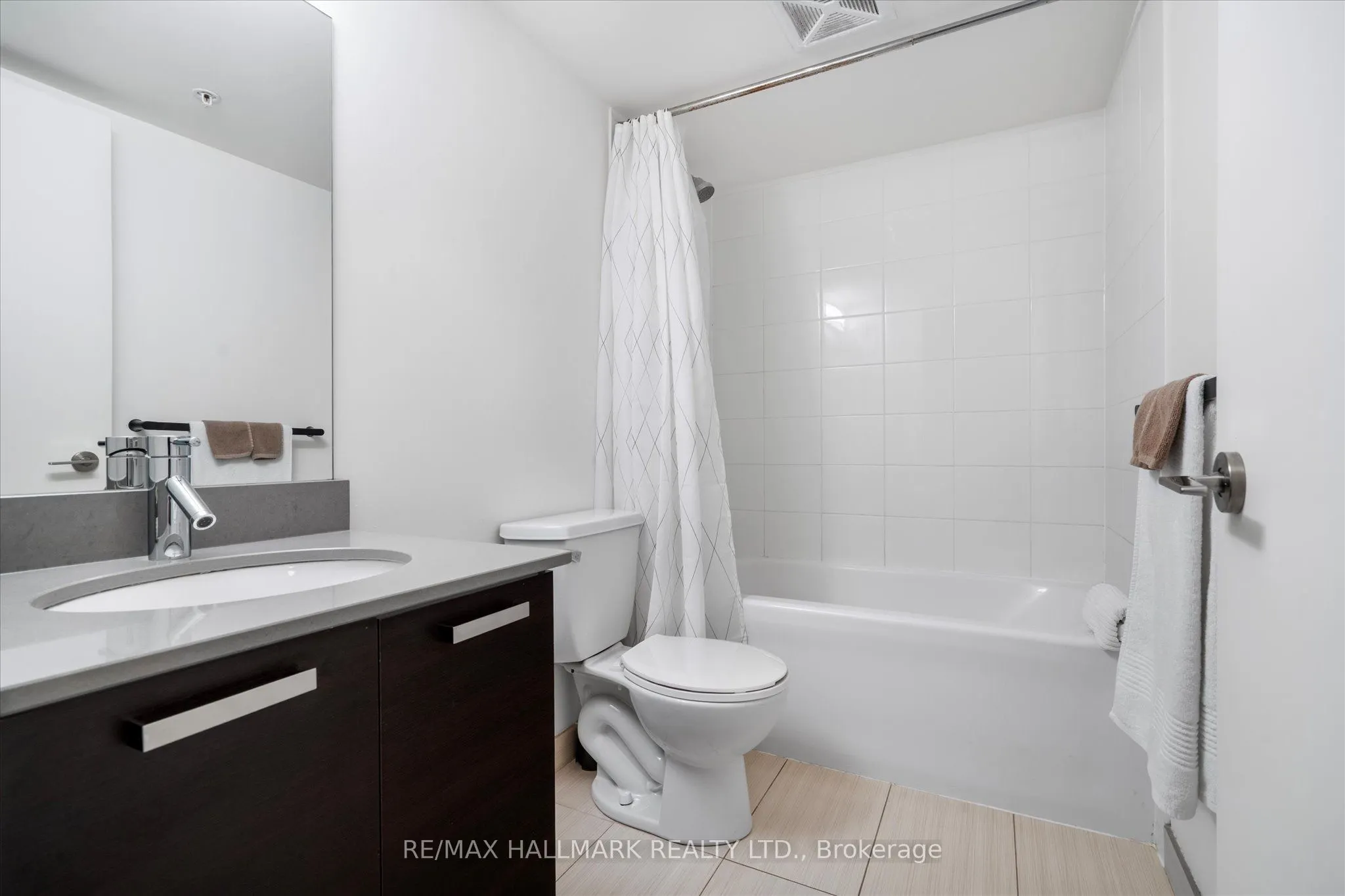 68 Abell Street, #307
