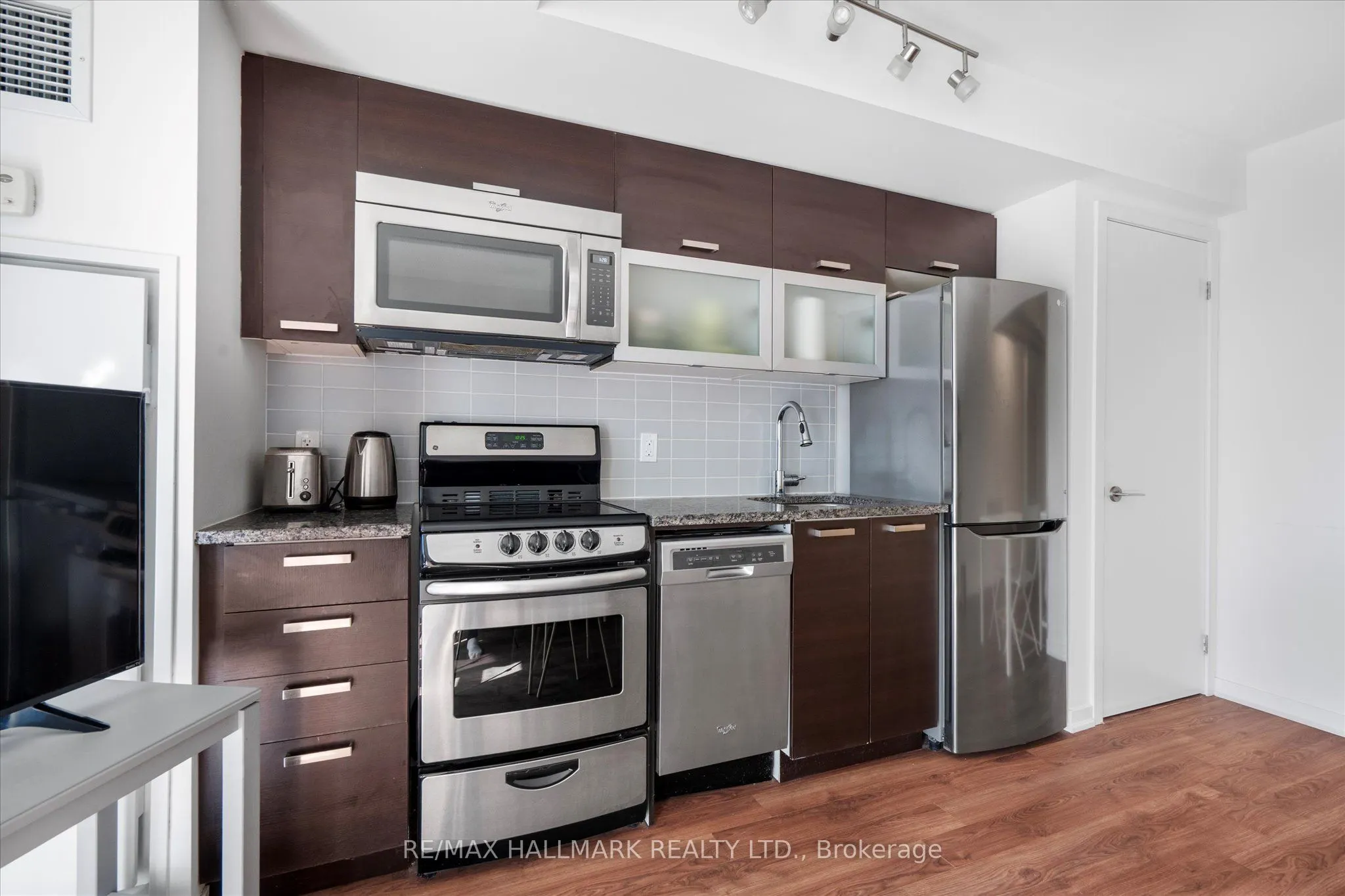68 Abell Street, #307