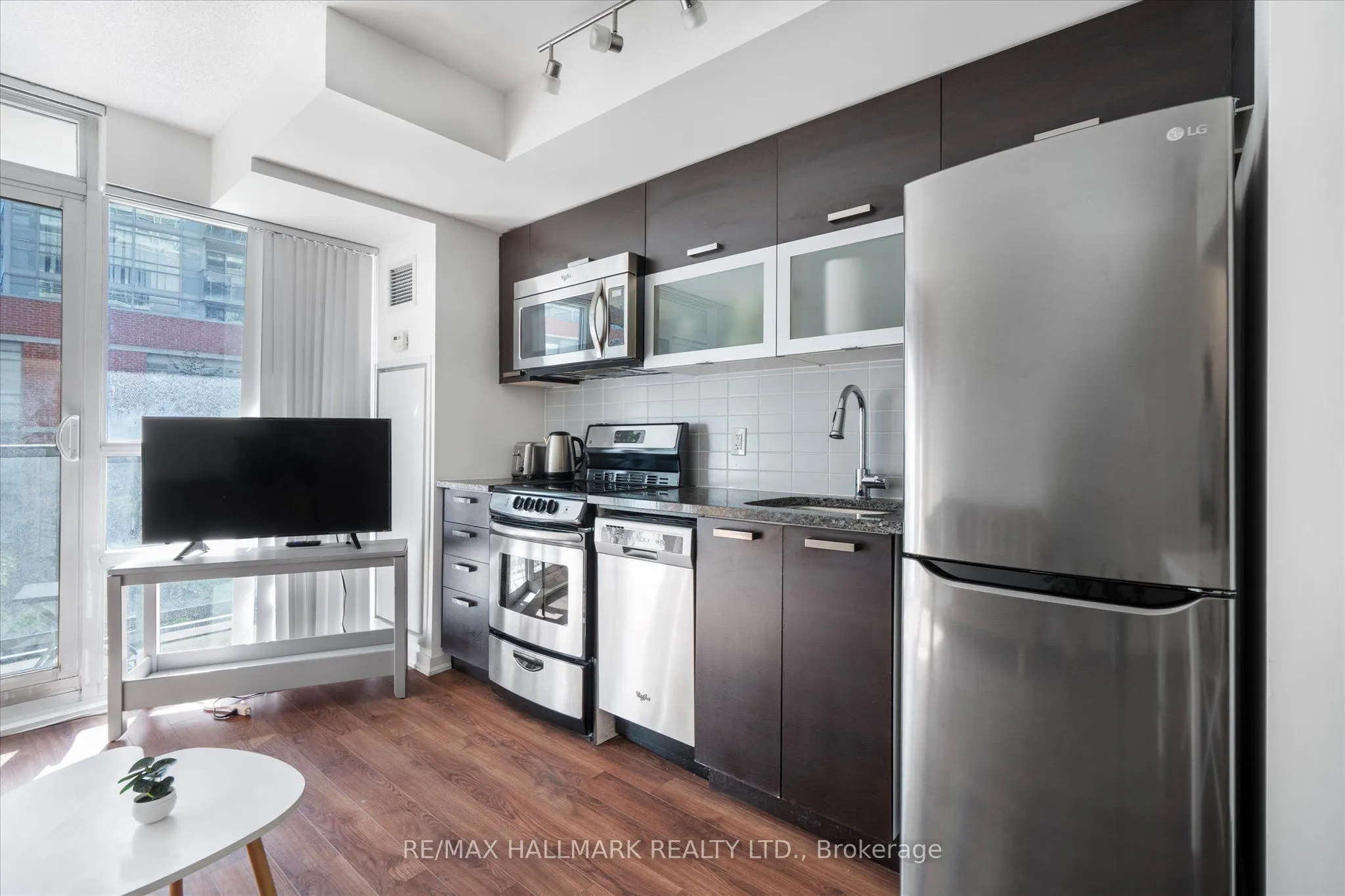 68 Abell Street, #307