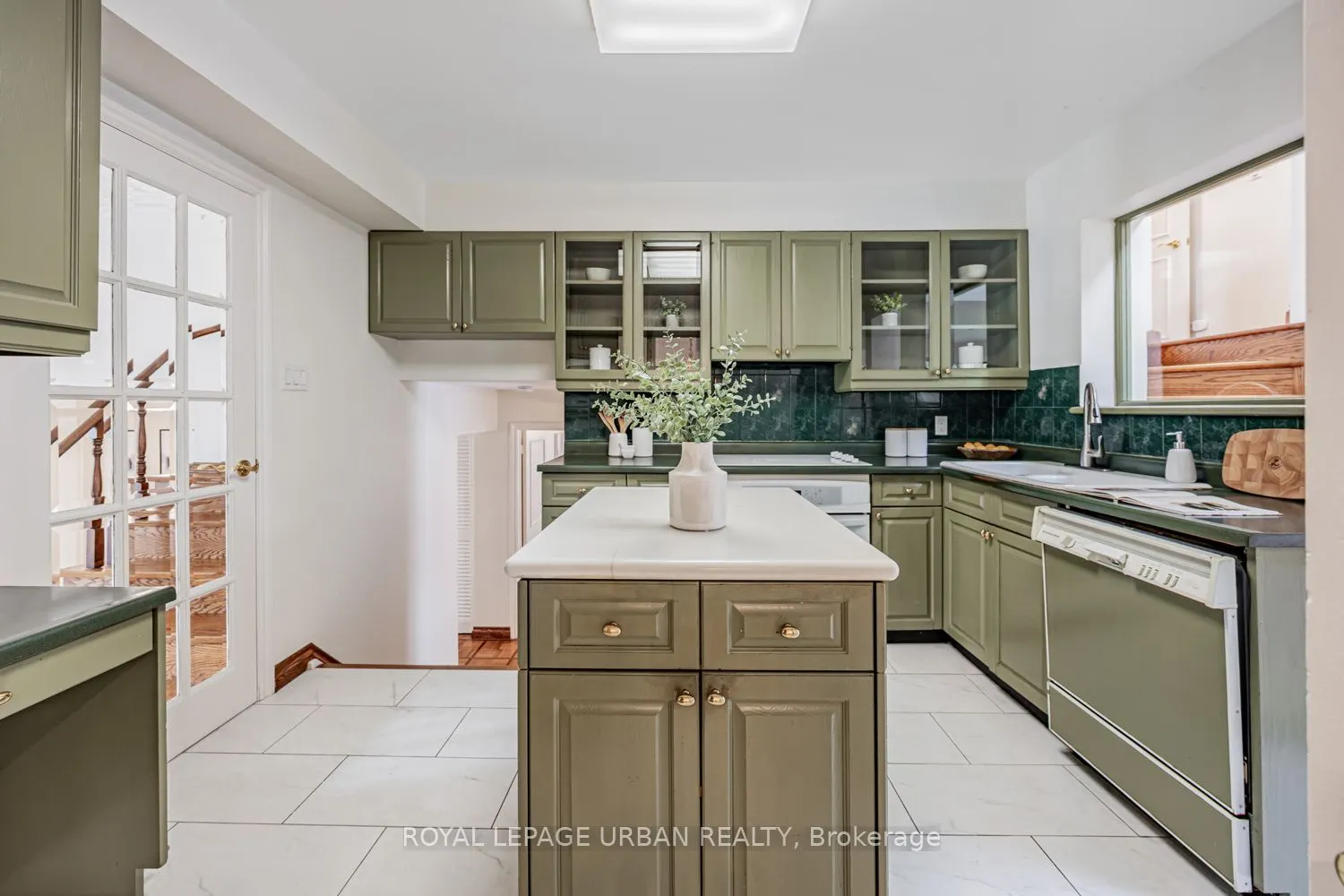 206 Sloane Avenue