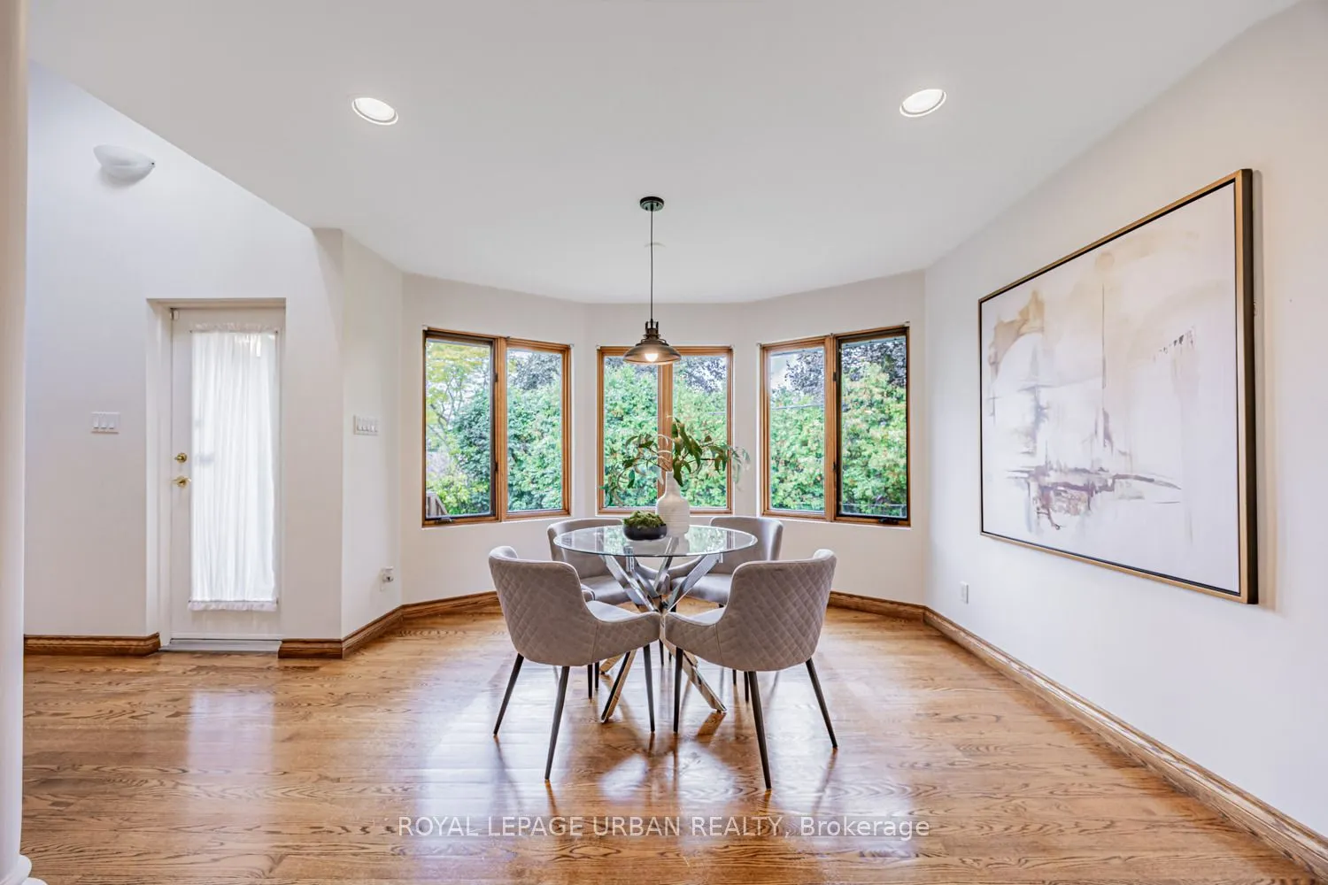 206 Sloane Avenue