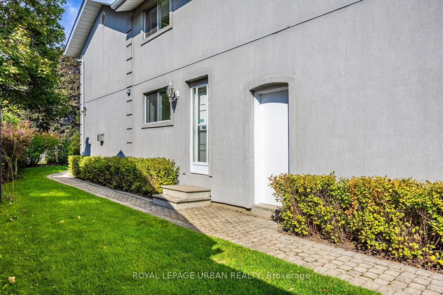 206 Sloane Avenue