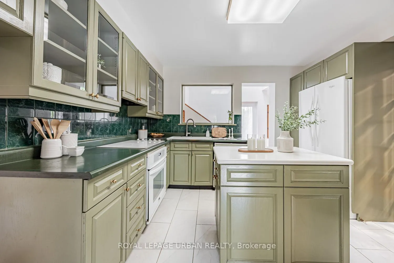 206 Sloane Avenue