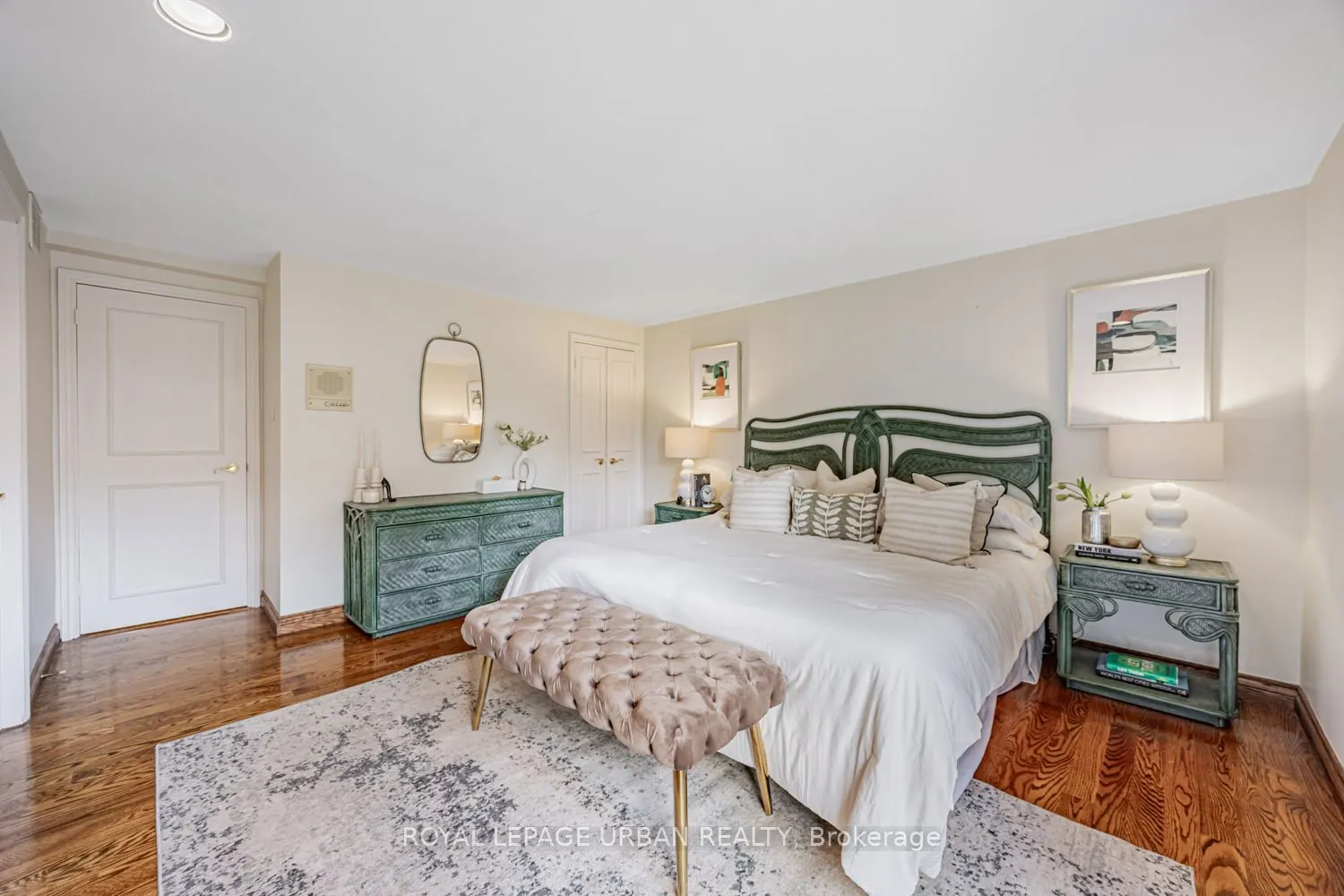 206 Sloane Avenue