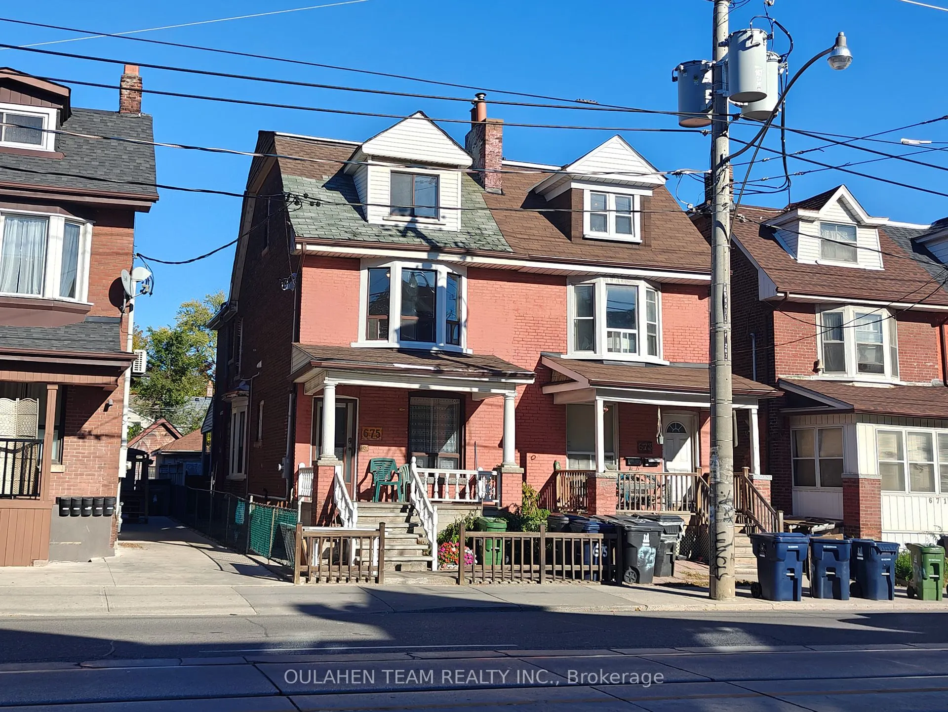 675 Bathurst Street, #B