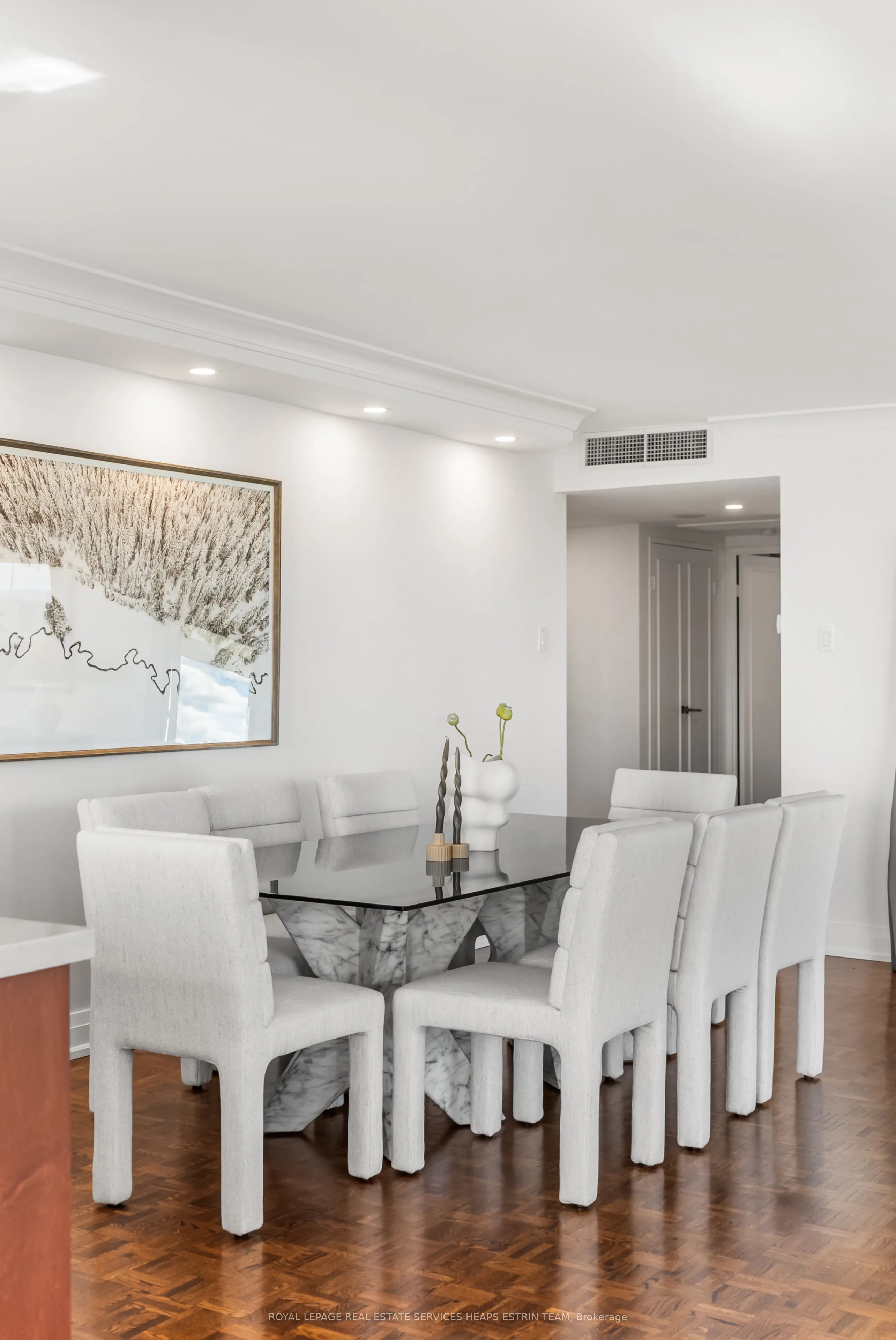 63 St Clair Avenue W, #907/908