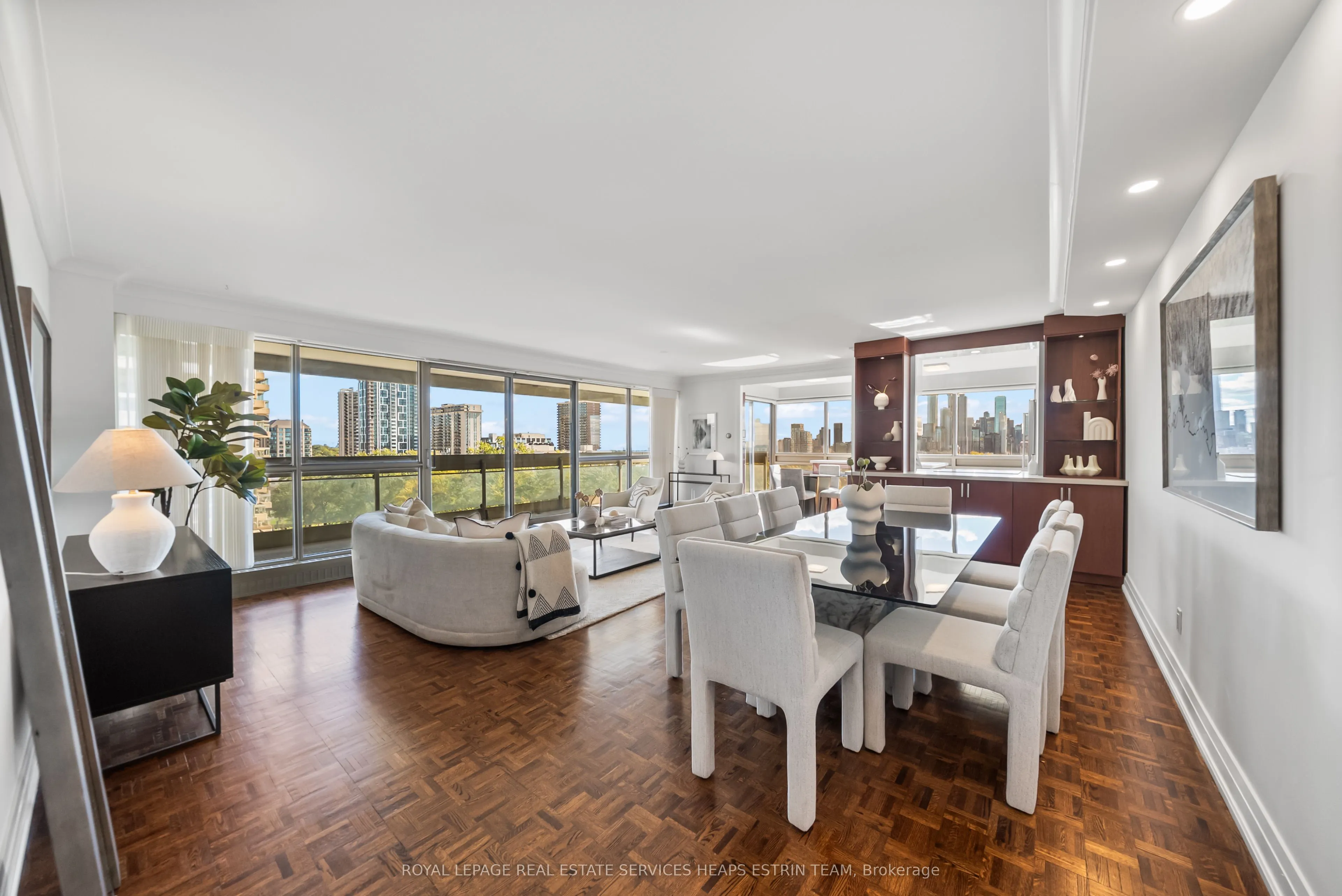 63 St Clair Avenue W, #907/908