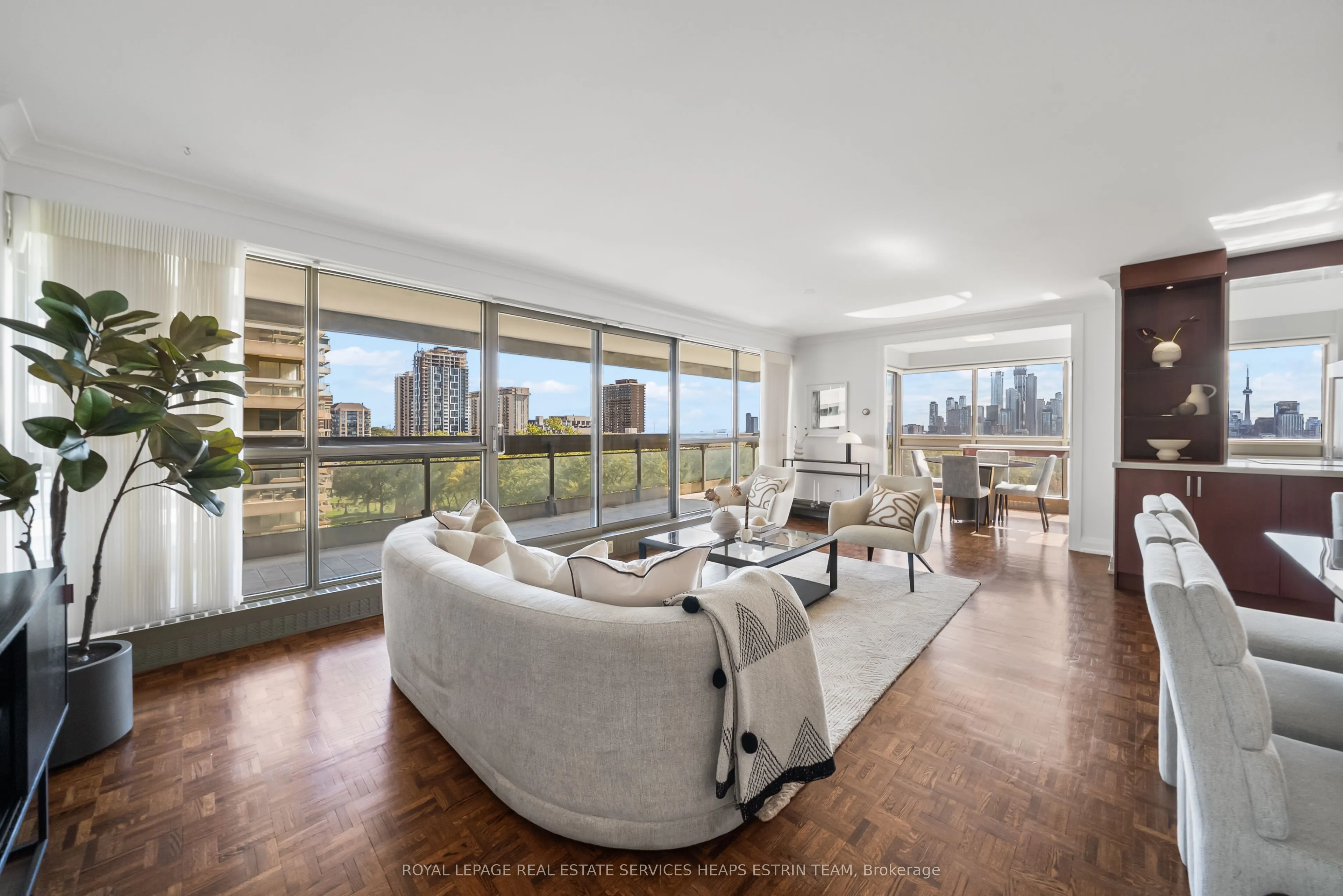 63 St Clair Avenue W, #907/908