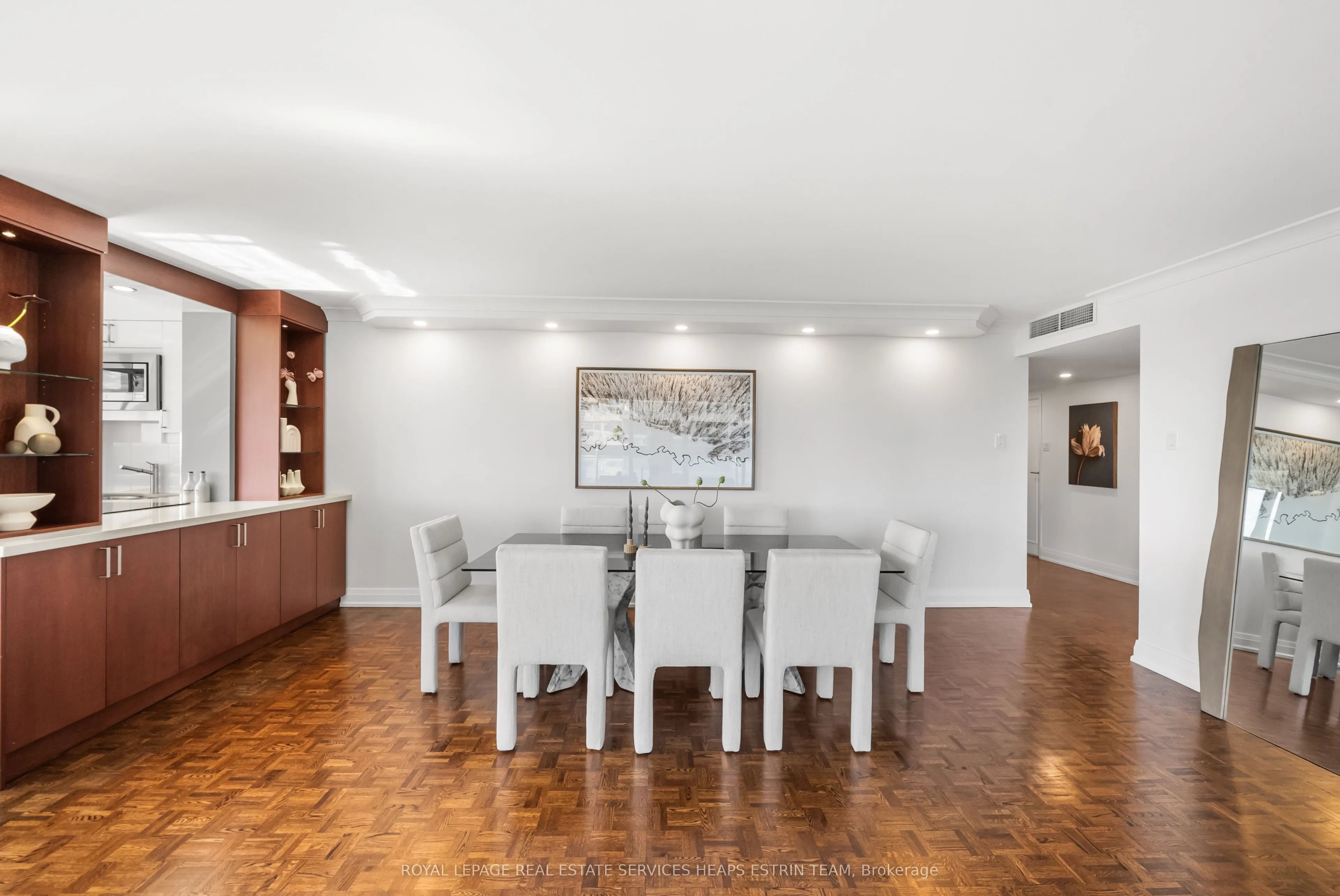 63 St Clair Avenue W, #907/908