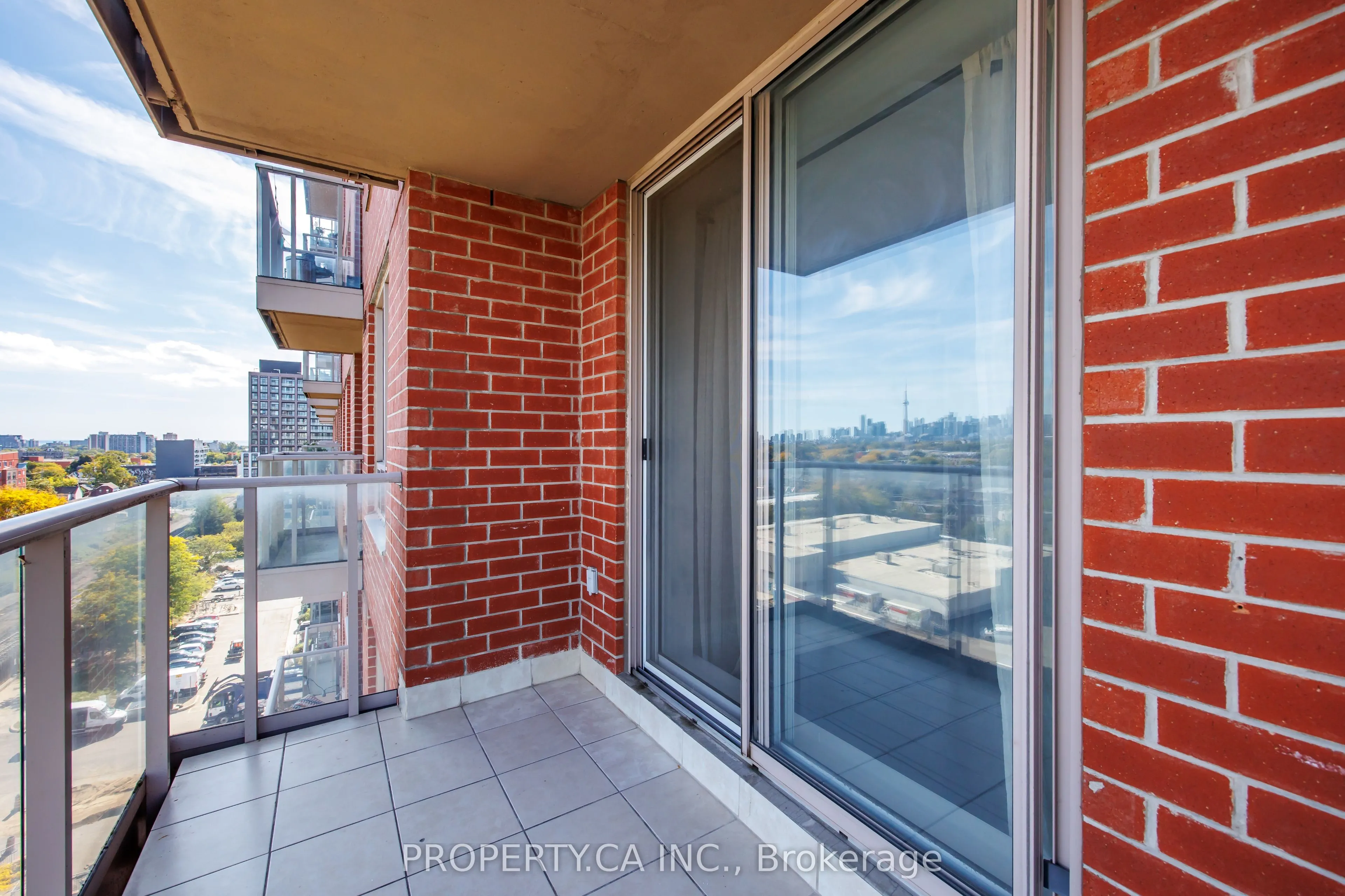 1369 Bloor Street W, #1114