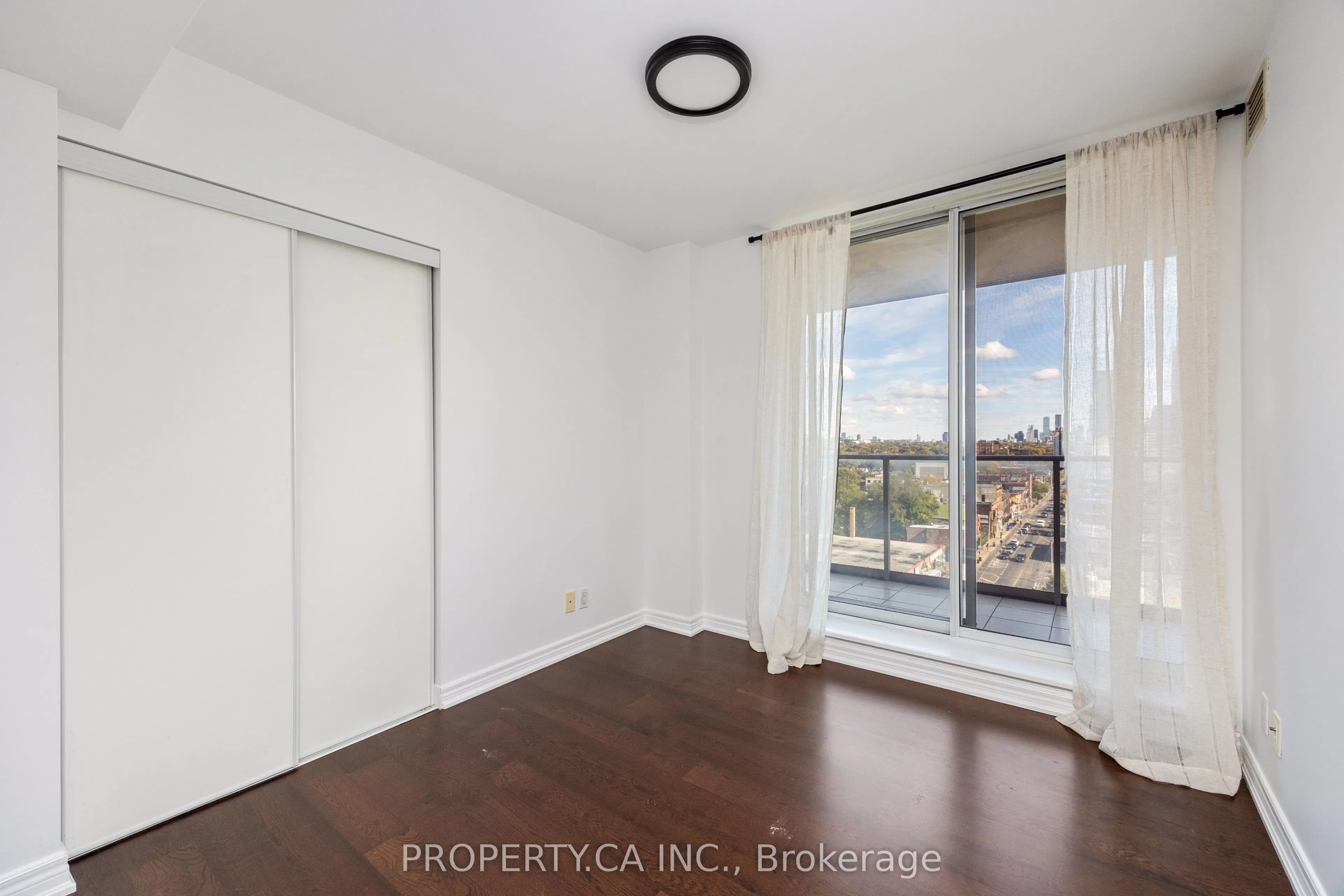 1369 Bloor Street W, #1114