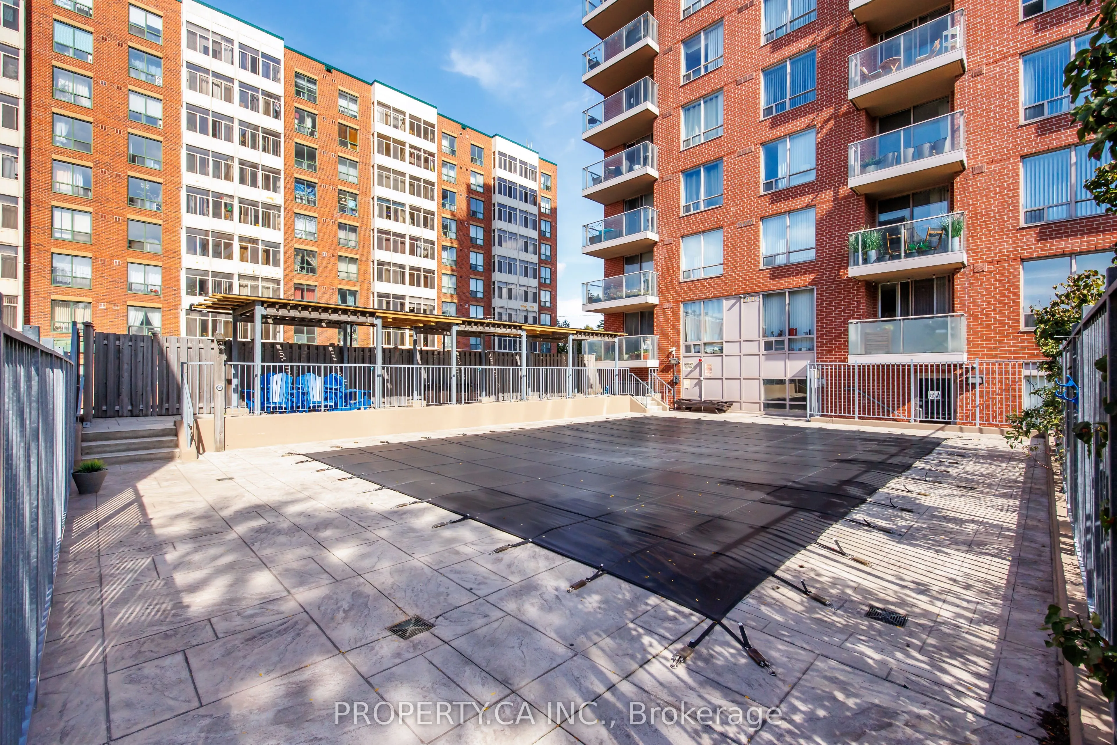 1369 Bloor Street W, #1114