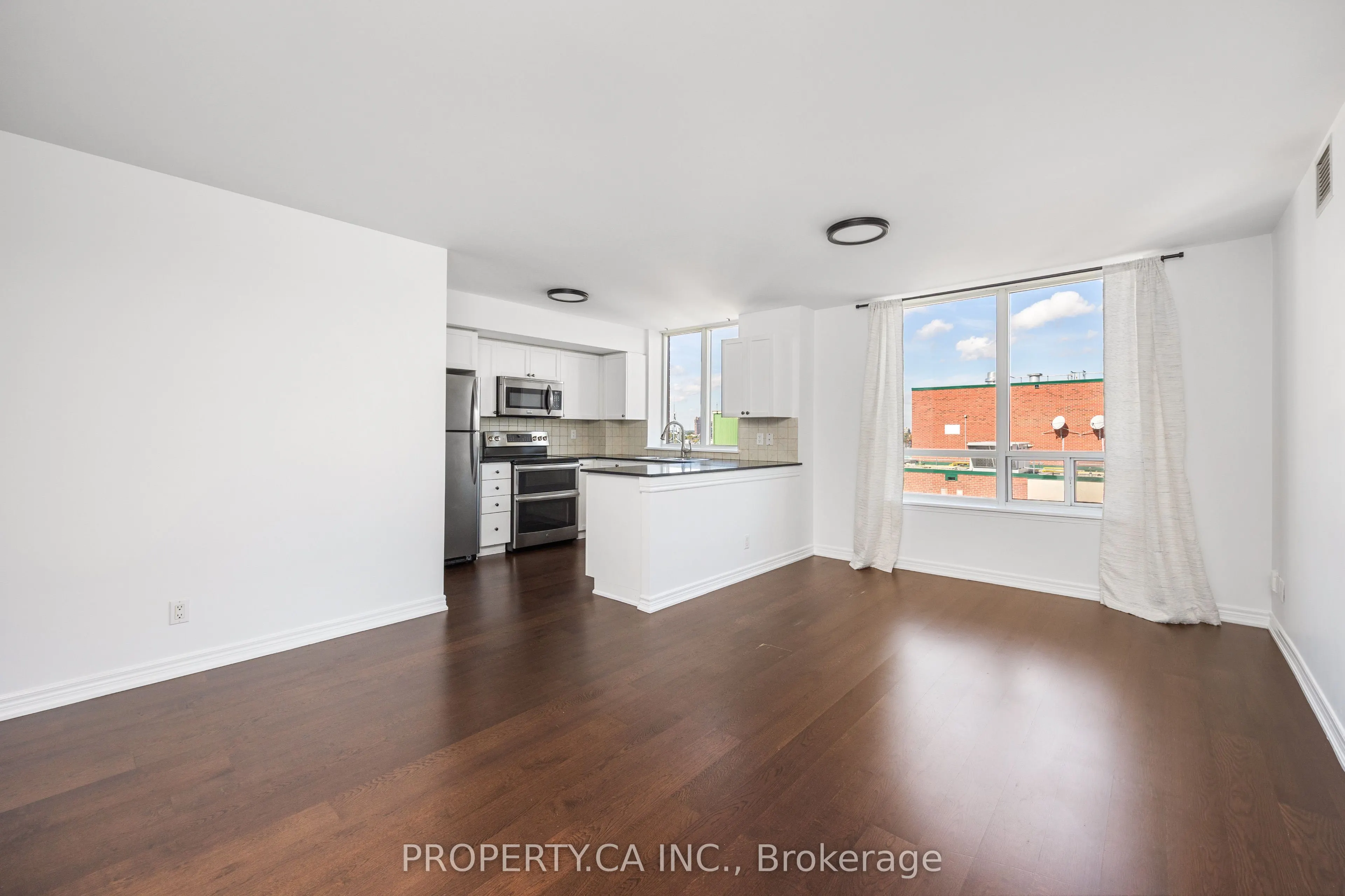 1369 Bloor Street W, #1114
