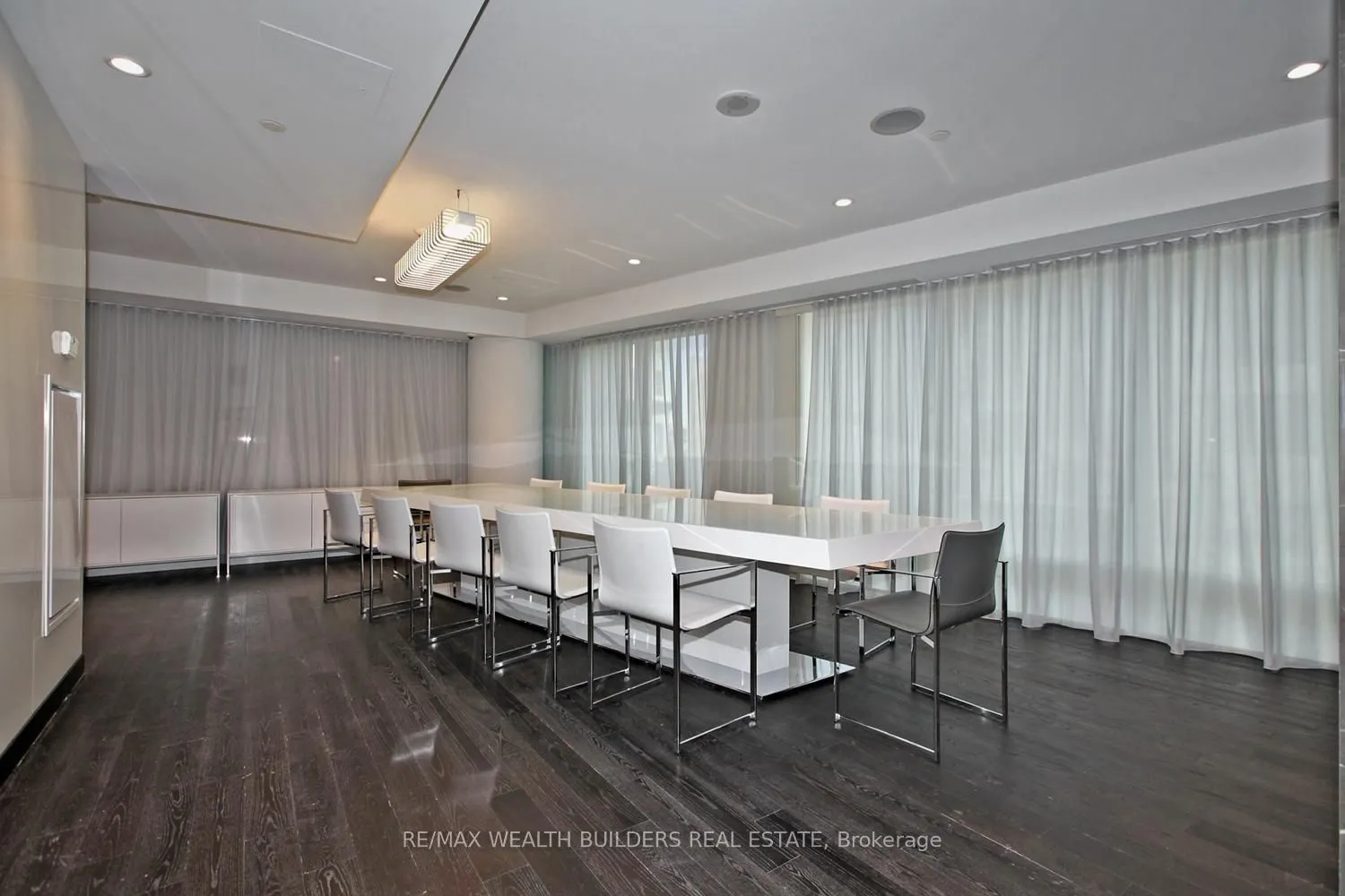 8 The Esplanade Avenue, #3512