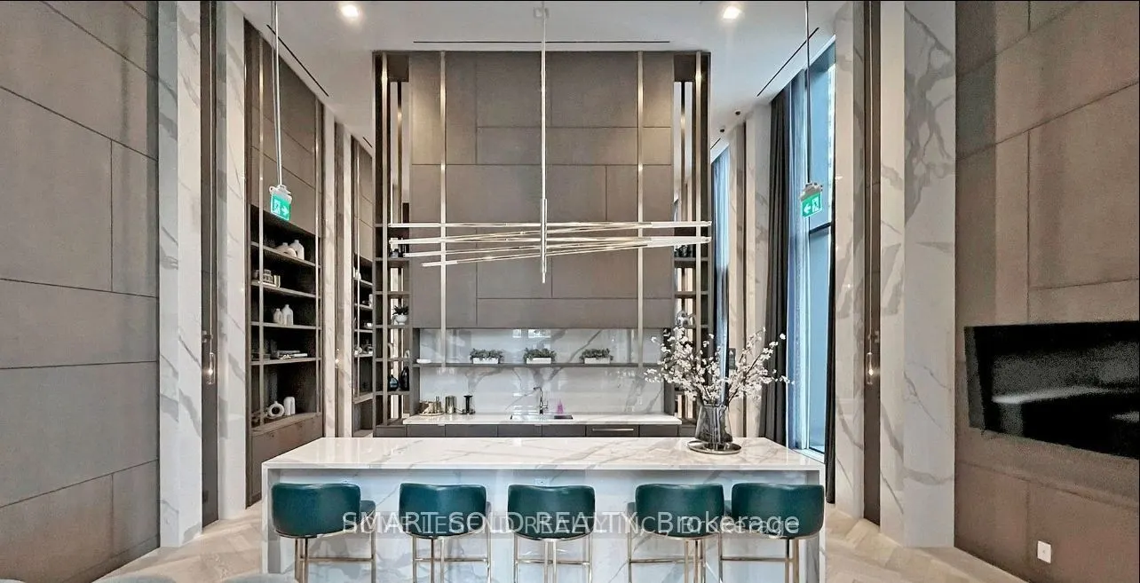 15 Holmes Avenue, #103