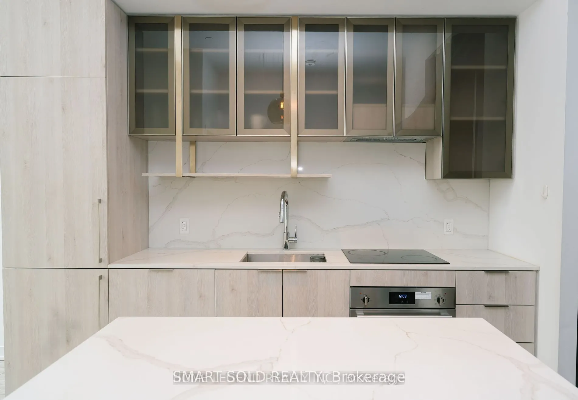 15 Holmes Avenue, #103