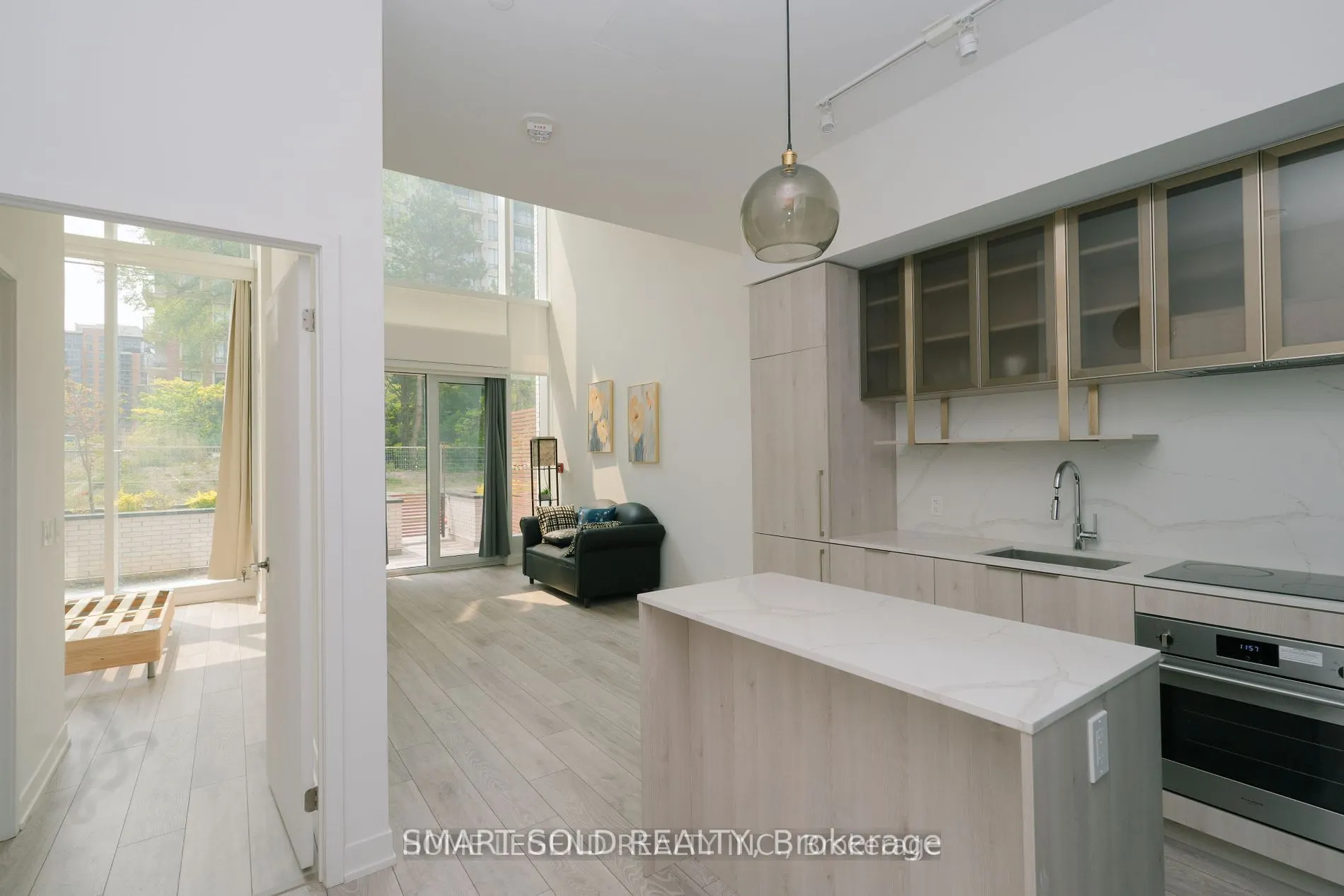 15 Holmes Avenue, #103