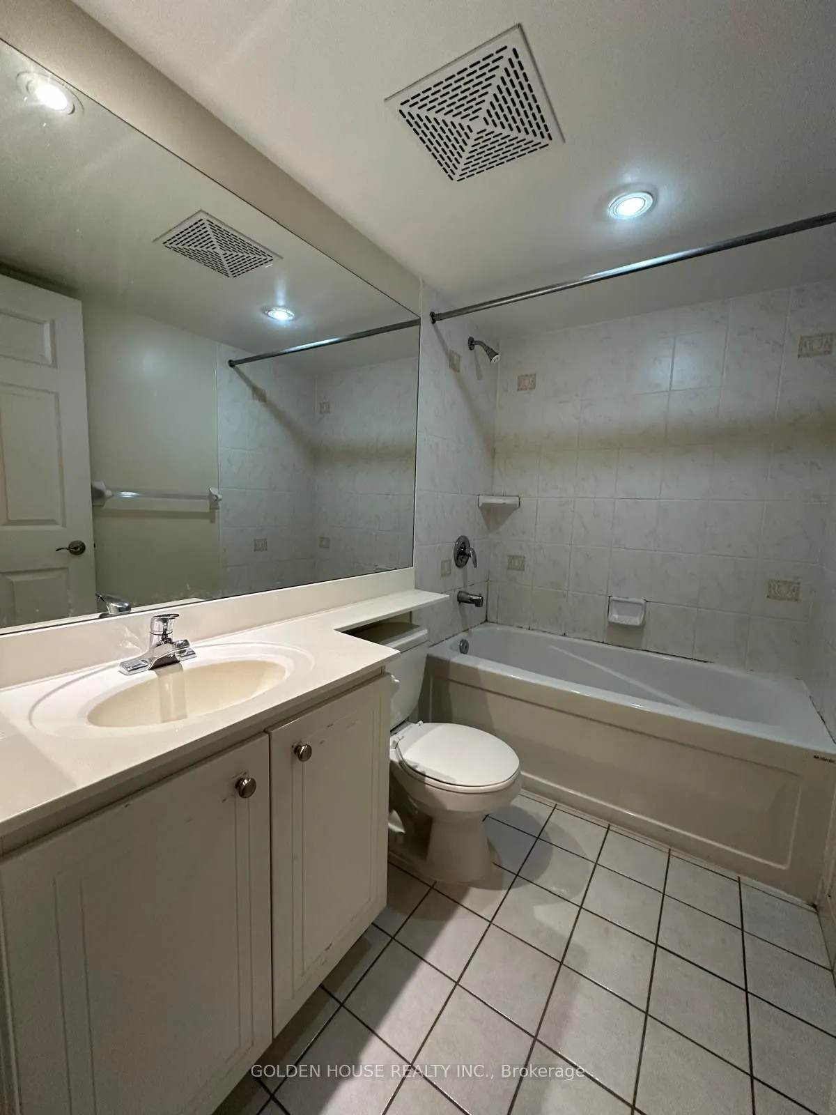 270 Wellington Street W, #618