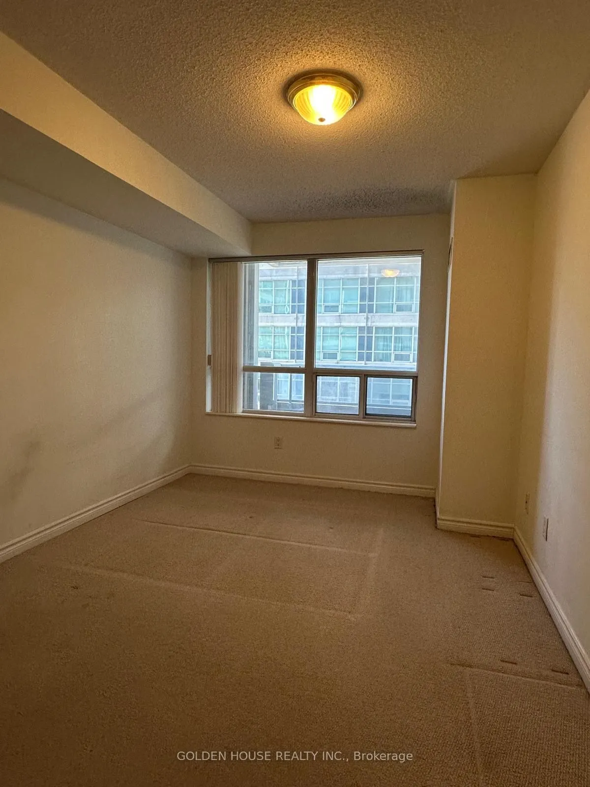 270 Wellington Street W, #618