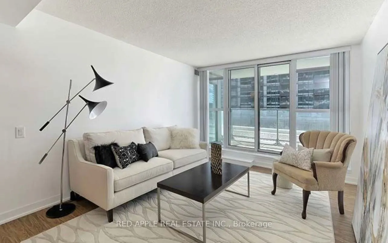 15 Singer Court, #216
