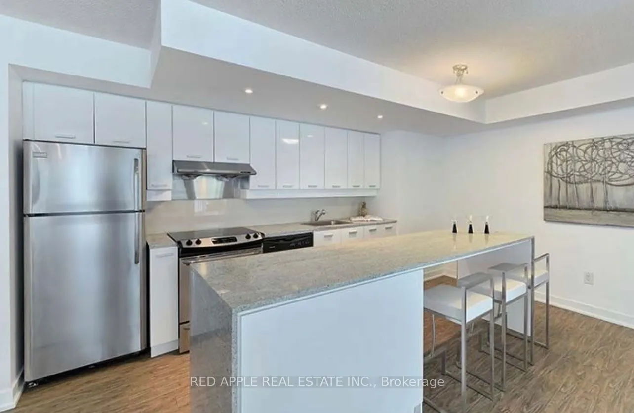 15 Singer Court, #216